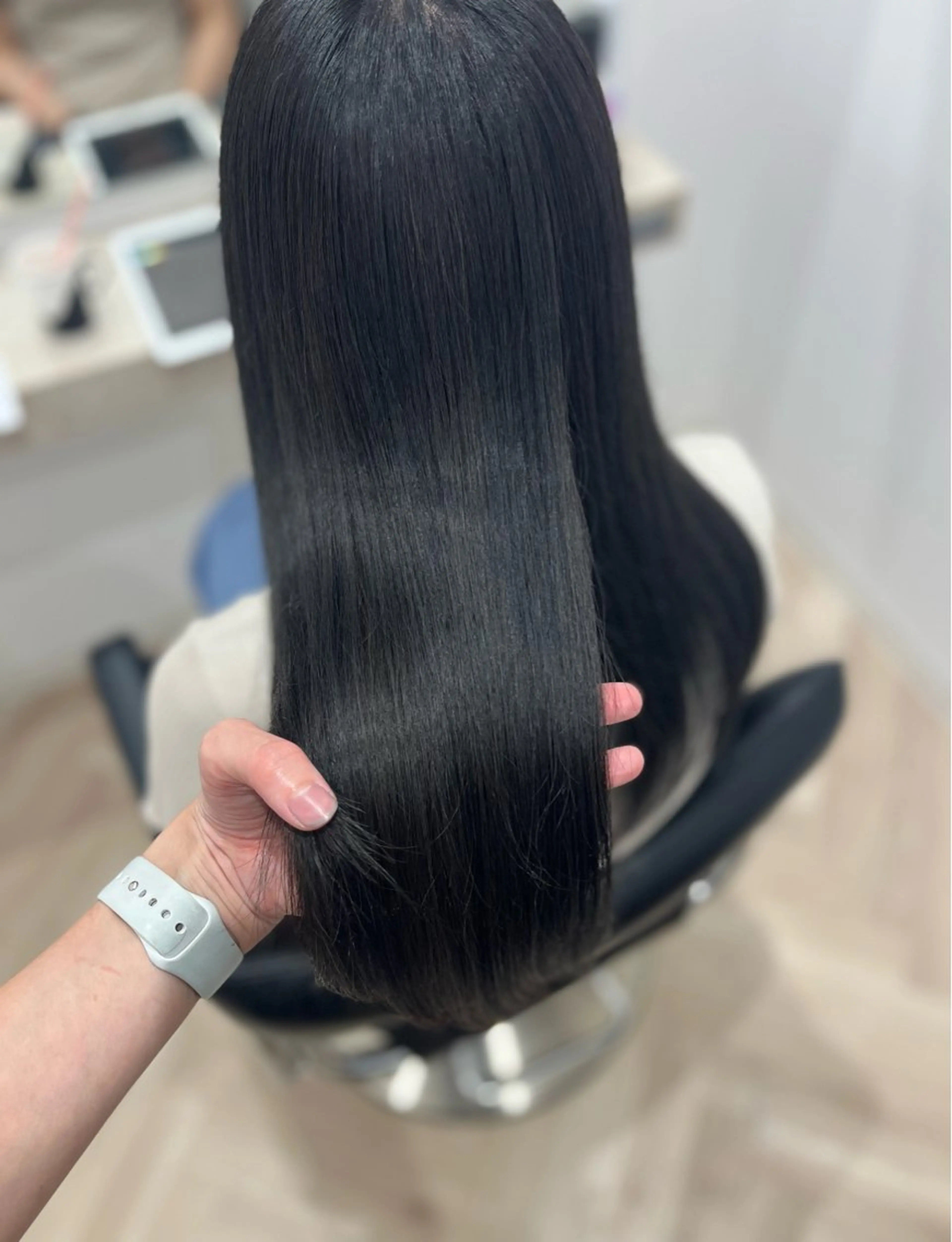 ロング カラー 黒髪 グレーブラック ヘアカラー トリートメント 🫧ぷる艶カラー🫧 Yuubi🦩のヘアスタイル