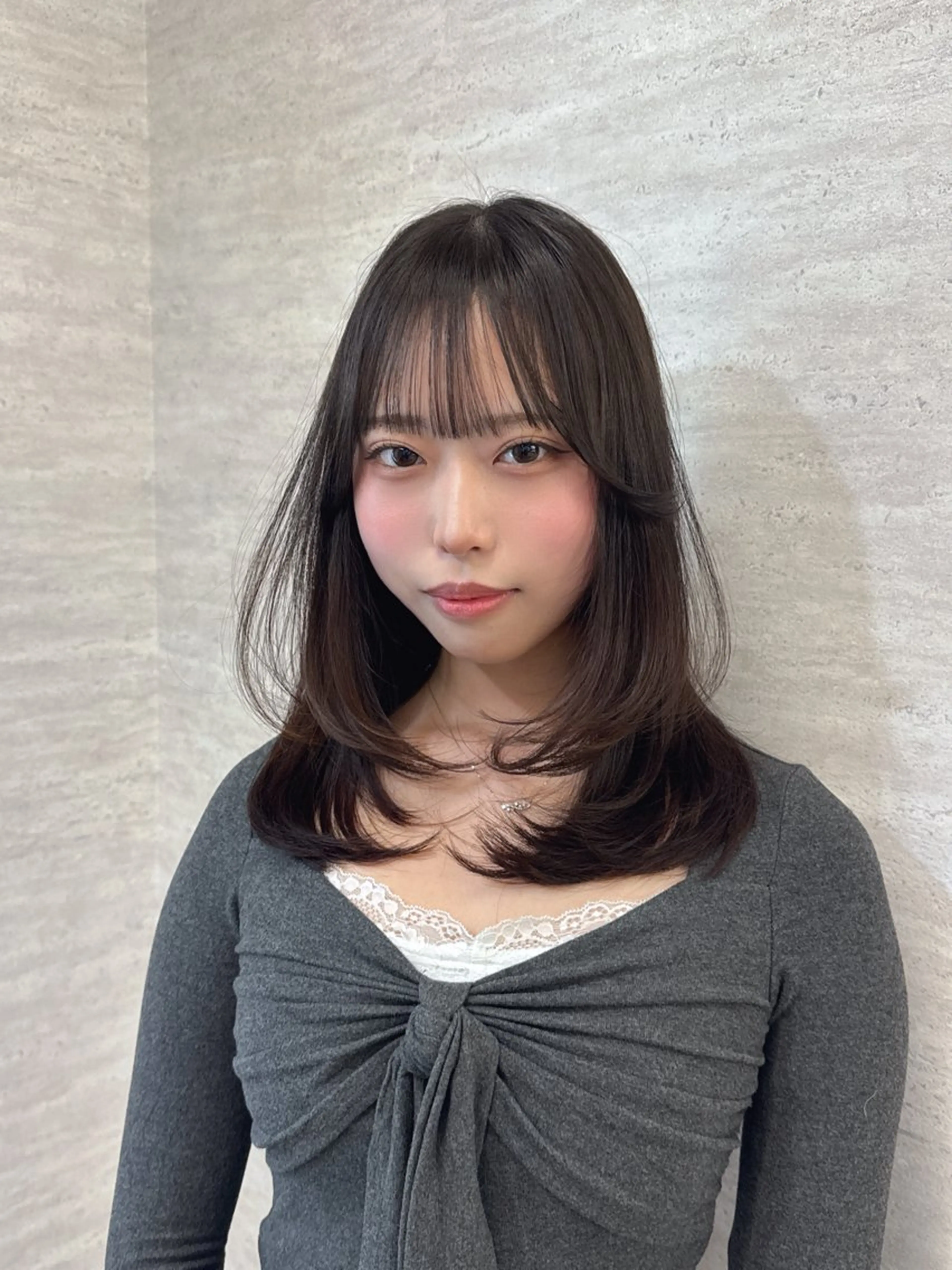 セミロング カラー ヘアアレンジ カット ヘアカラー トリートメント 韓国レイヤーカット/ 儚げカラーチナツのヘアスタイル