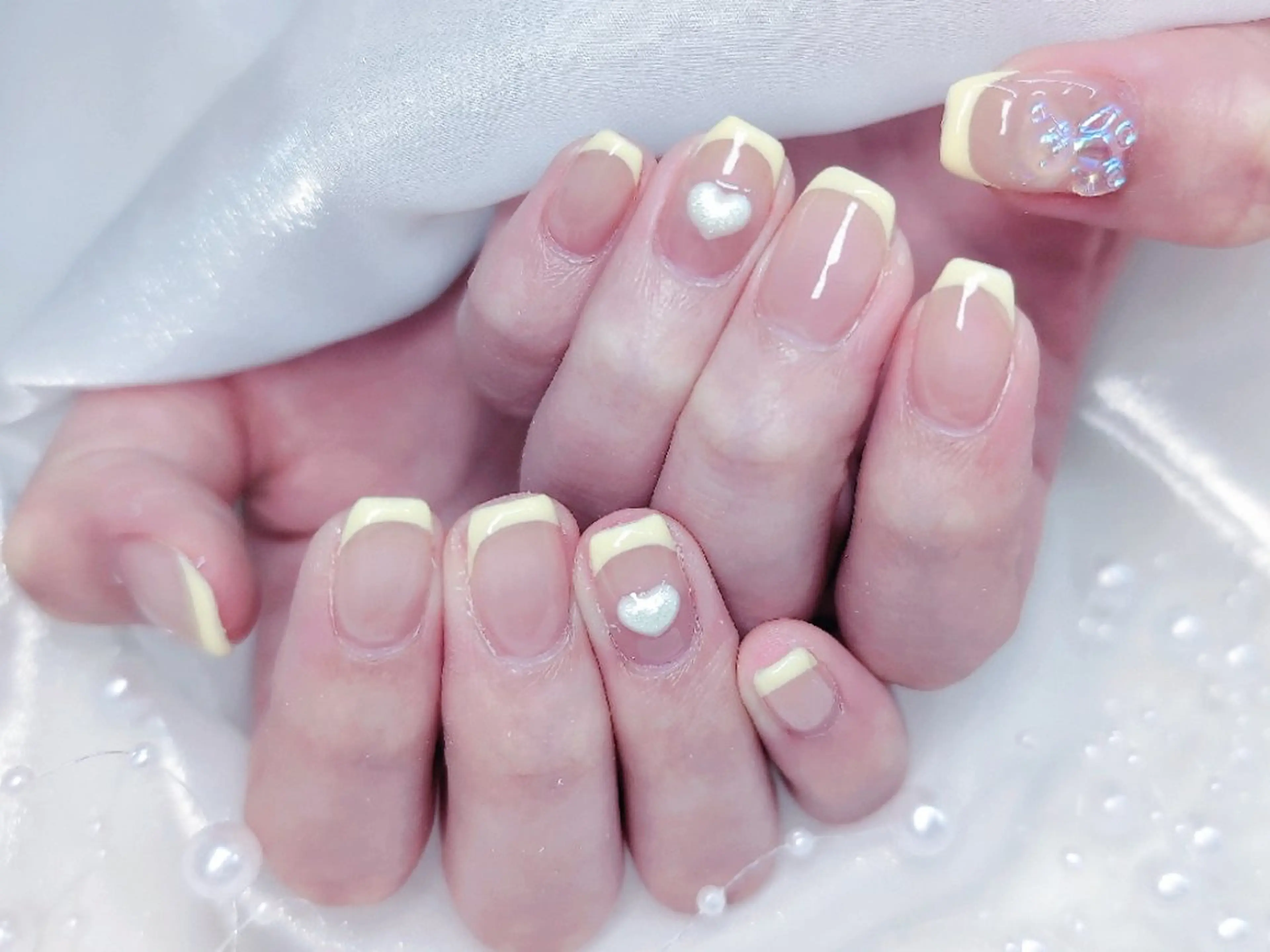 ネイル 長さ出し フラッシュネイル フレンチネイル キラキラネイル ラメ(グリッター) Chouette Nailのネイルデザイン