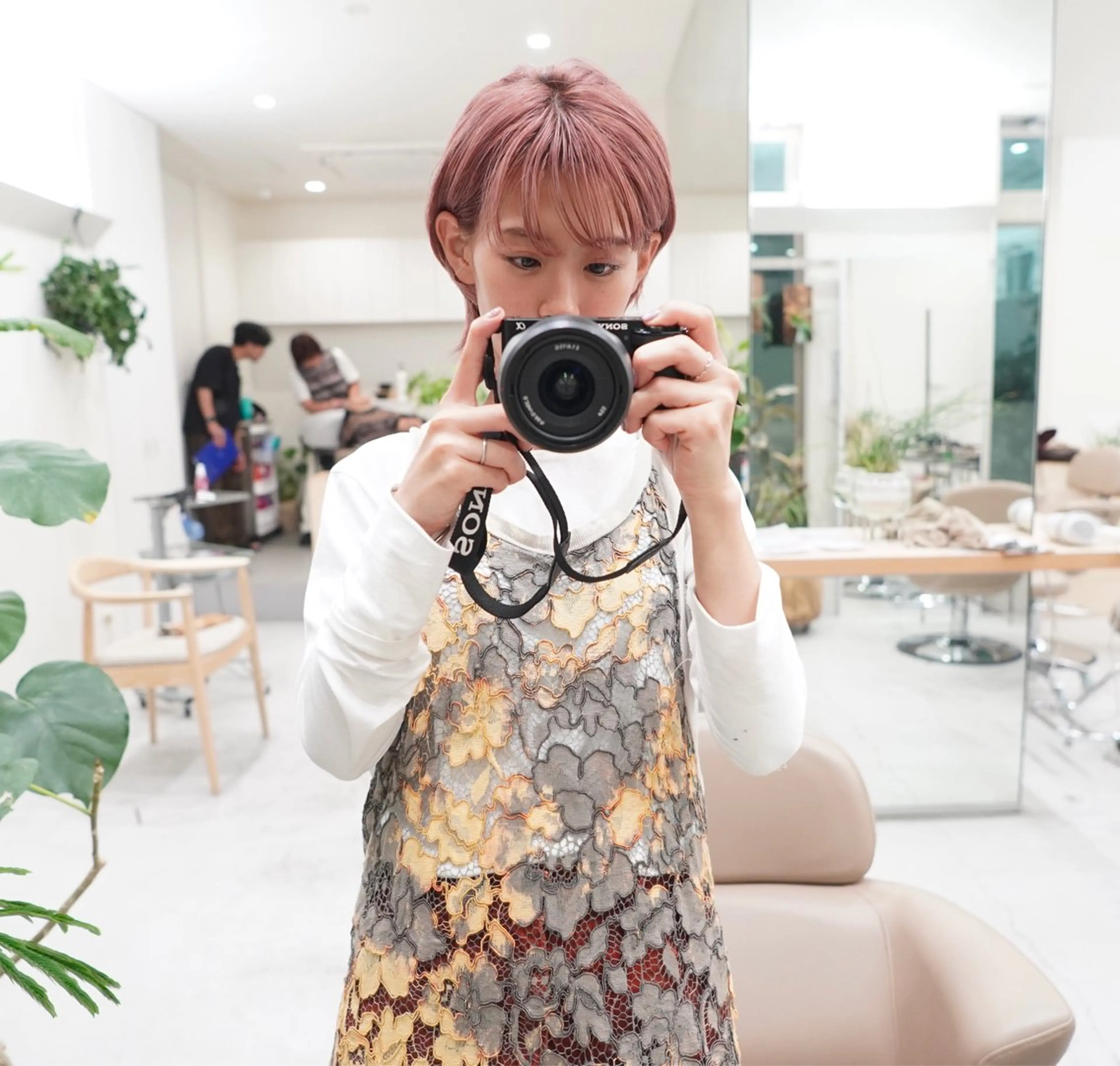 ショート カラー ベージュカラー ブリーチ ハイトーンカラー ピンクカラー ピンクベージュ 似合わせカット🫧 /パーマRINAのヘアスタイル