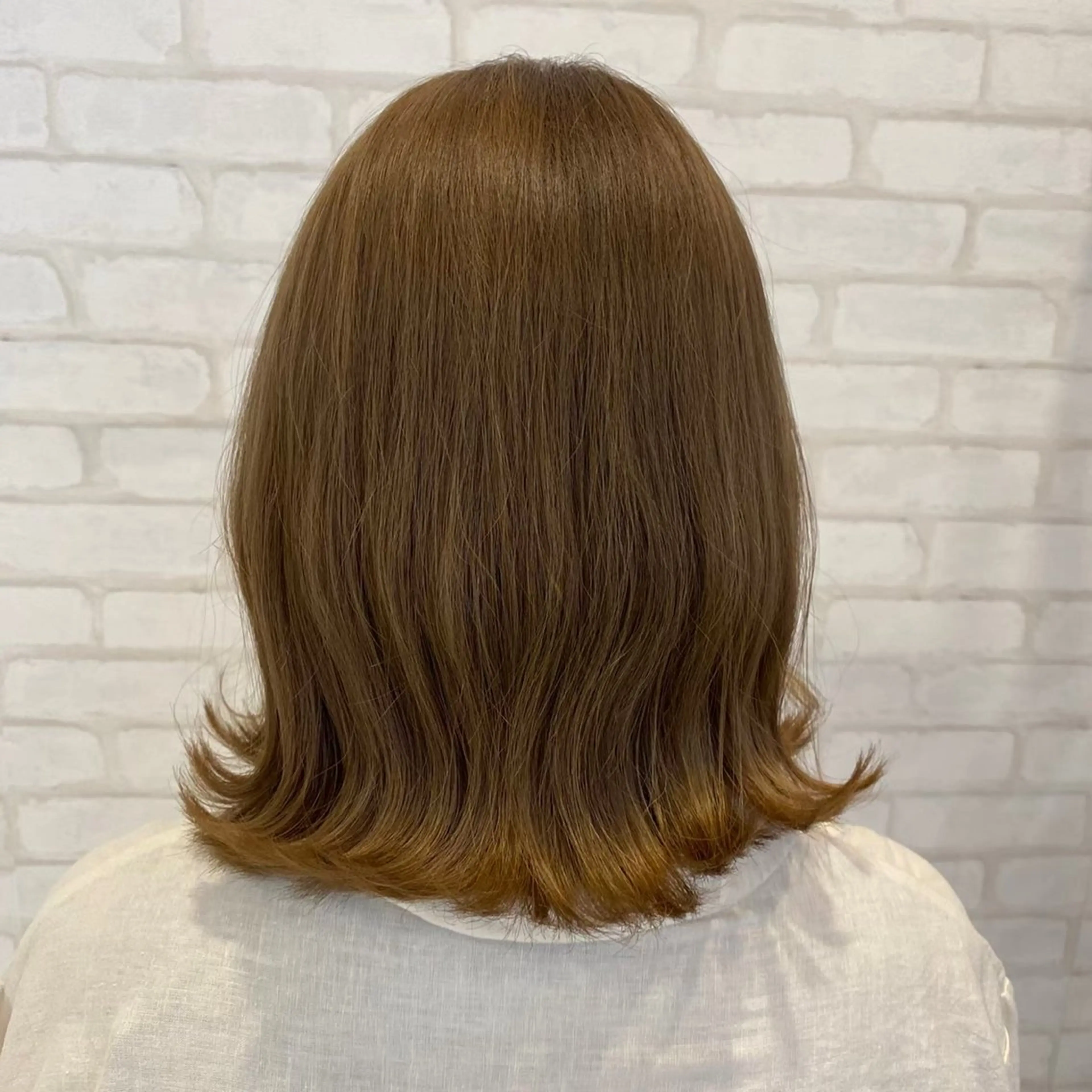 セミロング カラー vis lien　川口店所属・土屋 咲希のヘアスタイル