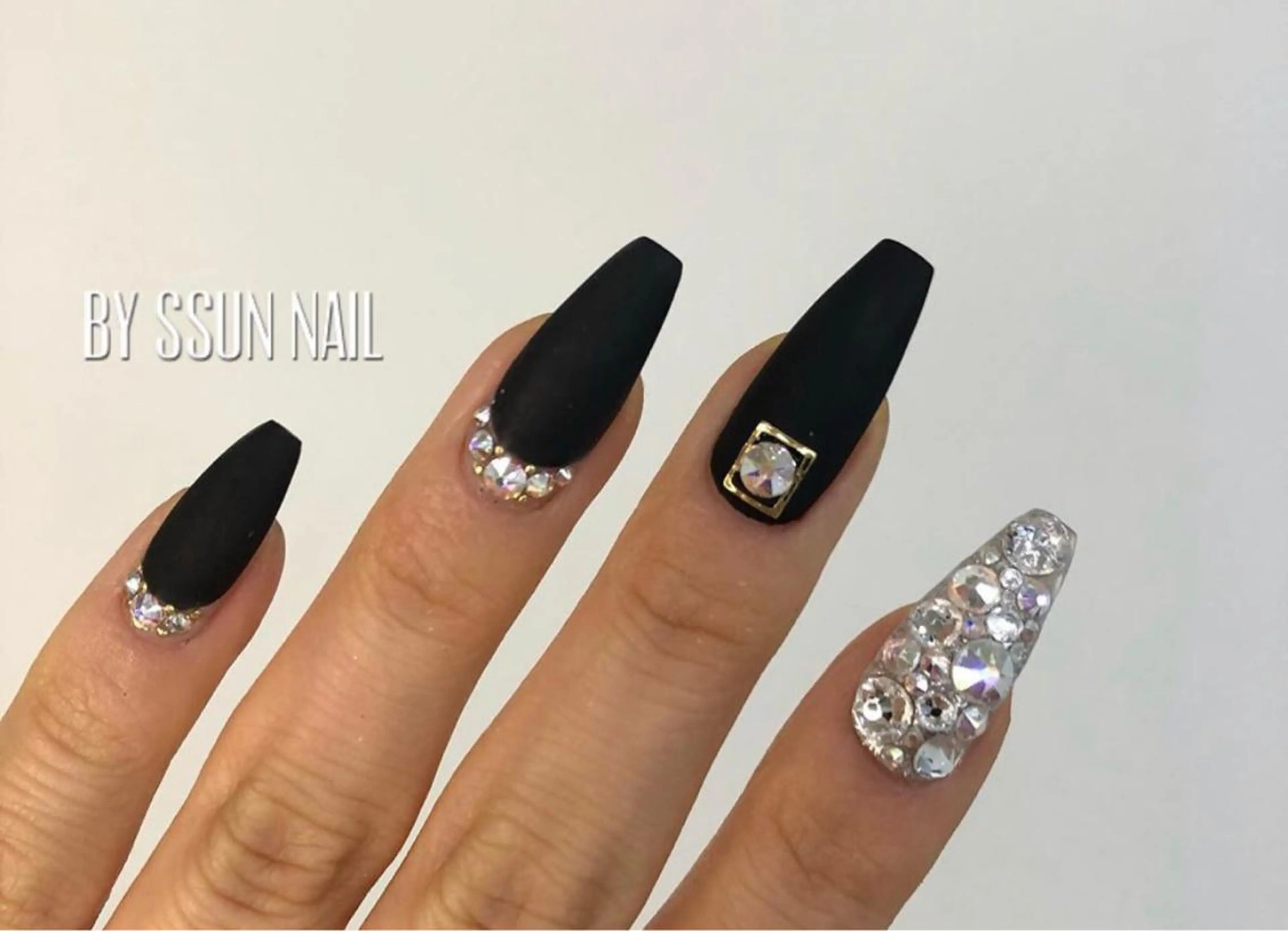 ネイル 🖤スカルプ専門店 新宿・MR🖤のネイルデザイン