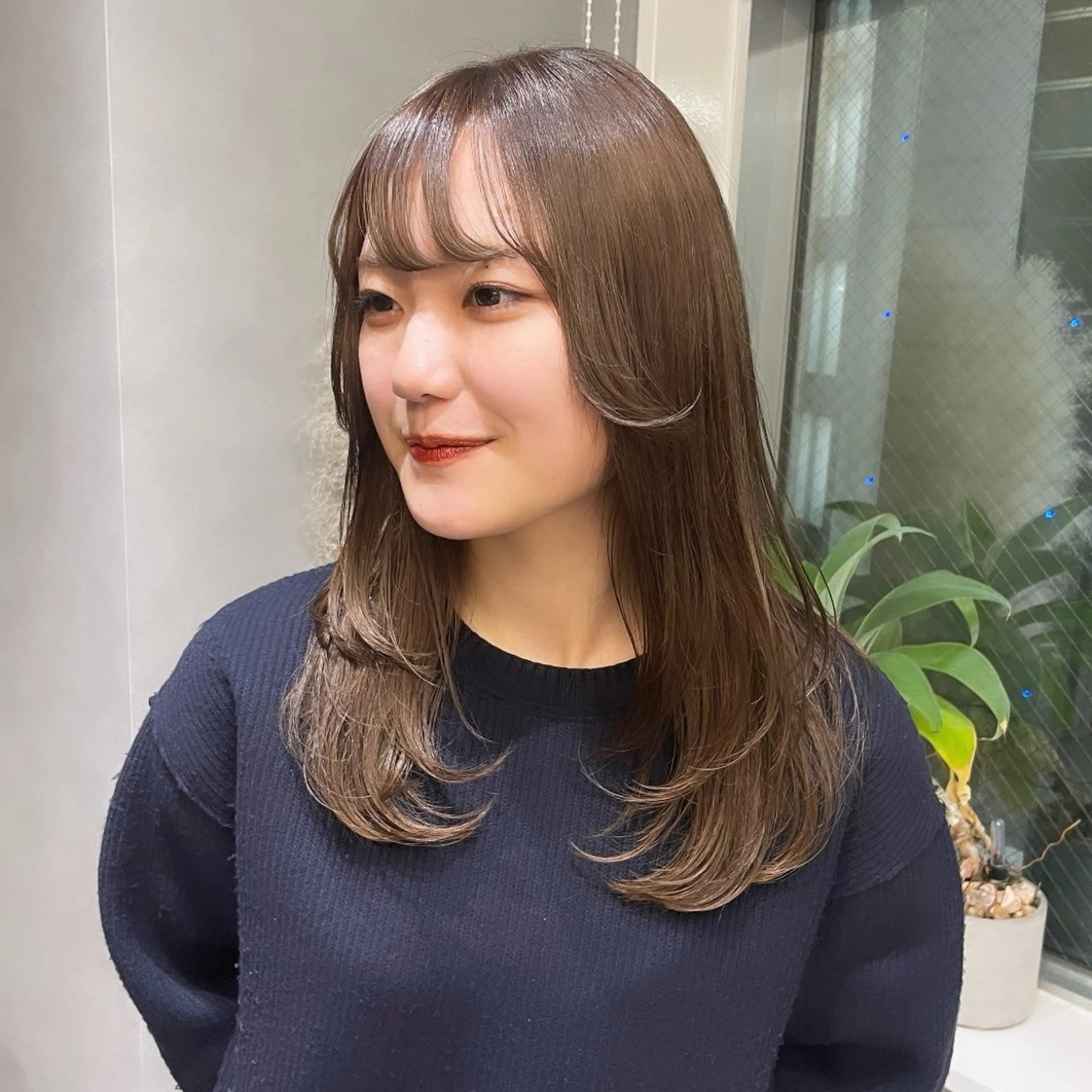 セミロング カラー ブリーチ ブラウンカラー 透明感カラー レイヤーカット カット ヘアカラー Rui/透明感カラー 暖色/レイヤーカットのヘアスタイル