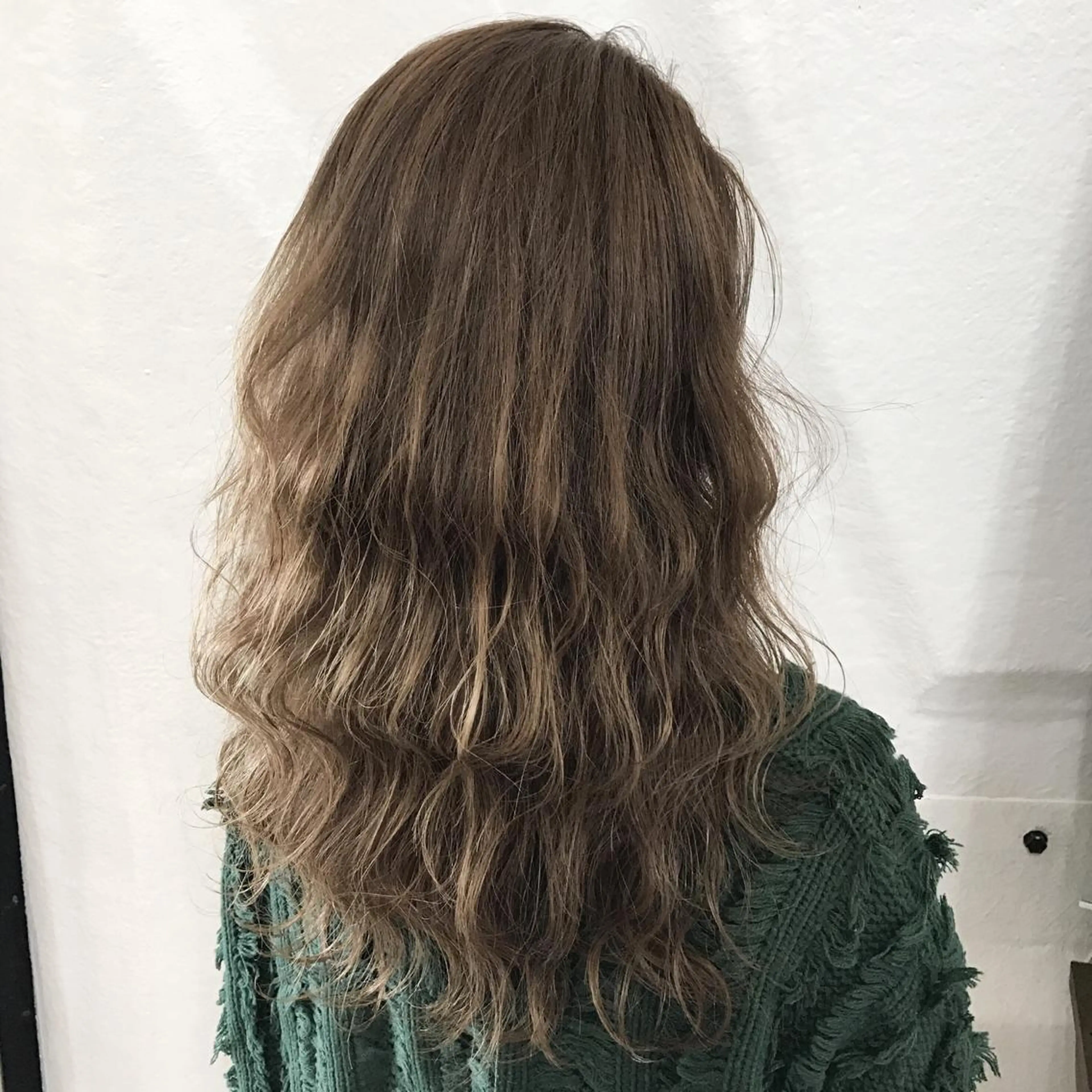 カラー ベージュカラー ブリーチ サロウィン所属・K-POP好き美容師 🇰🇷Kai.Yのヘアスタイル