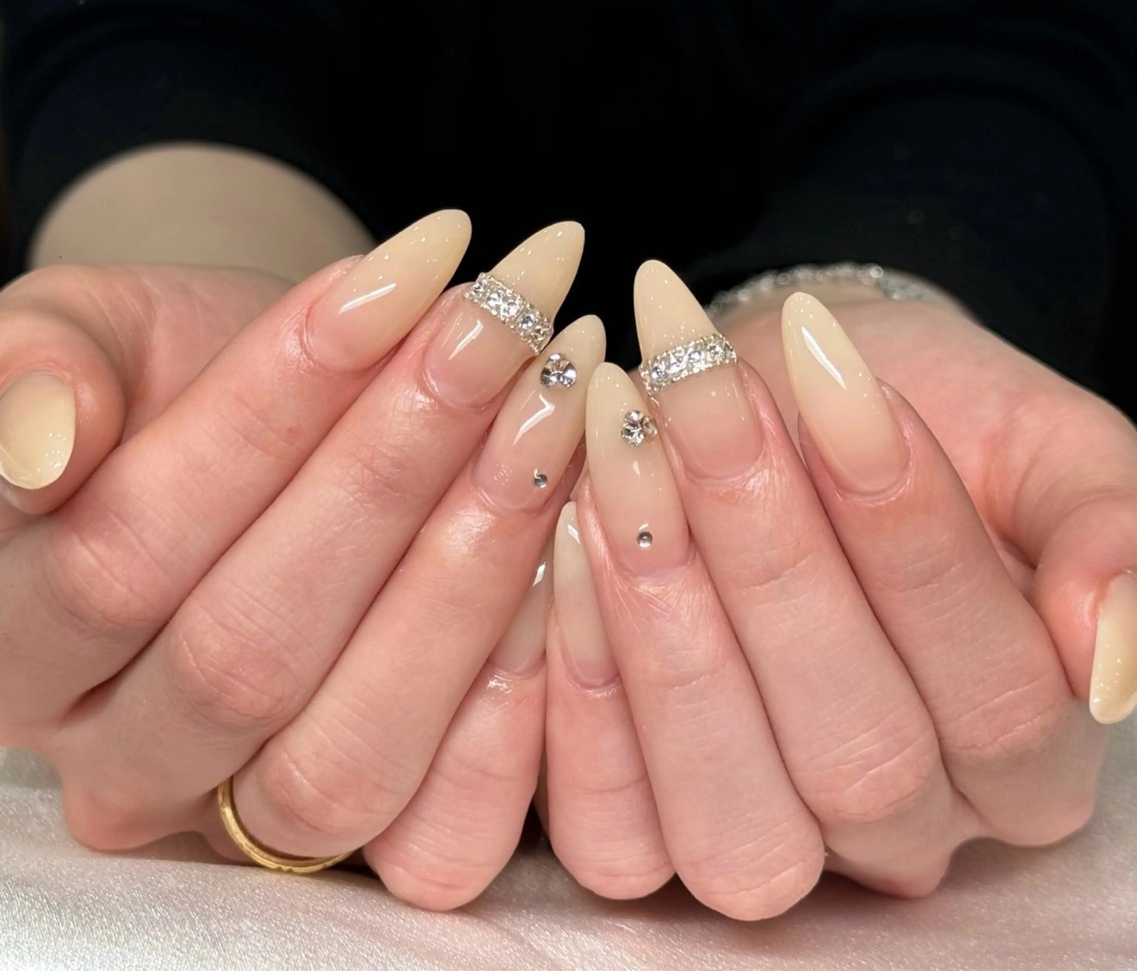 ネイル オーロラネイル ブルー チークネイル フットネイル フレンチネイル ハンドネイル REI レイのネイルデザイン