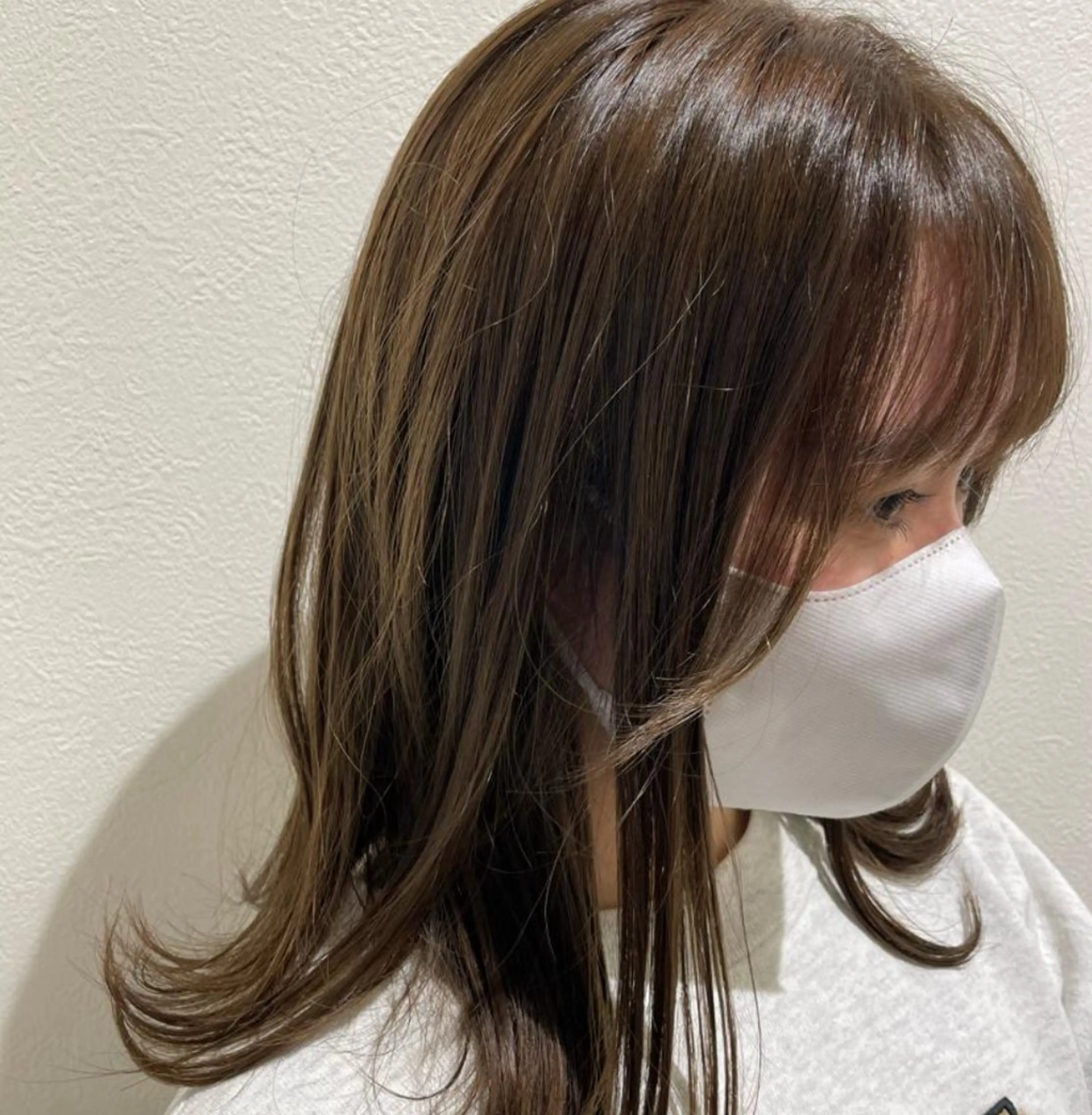 セミロング カラー Radial 藤澤　志のヘアスタイル