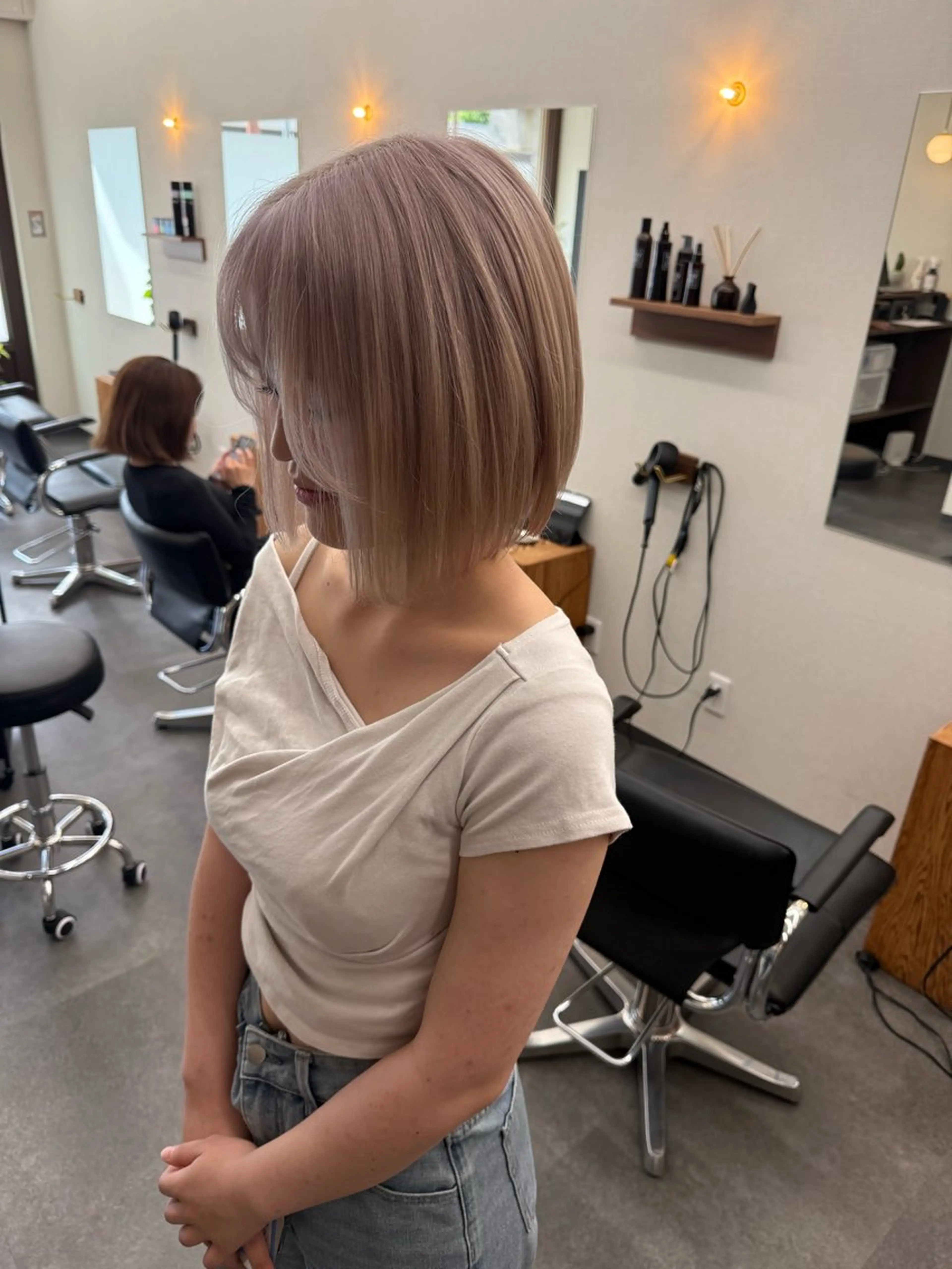 ショート ヘアカラー enn.bleach by t.a.g所属・碇山 楓己のヘアスタイル