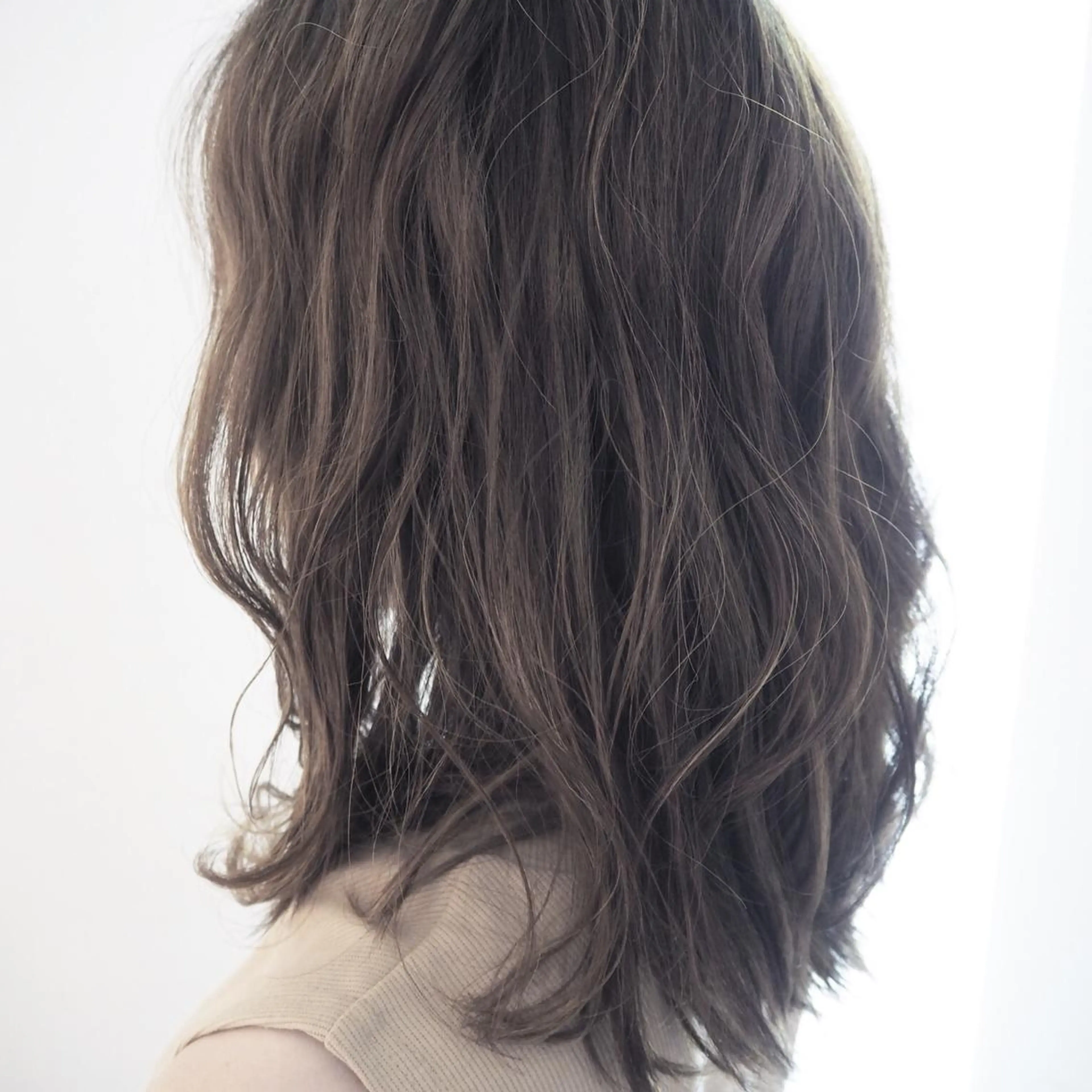 ミディアム カラー 永岡 鉄平のヘアスタイル