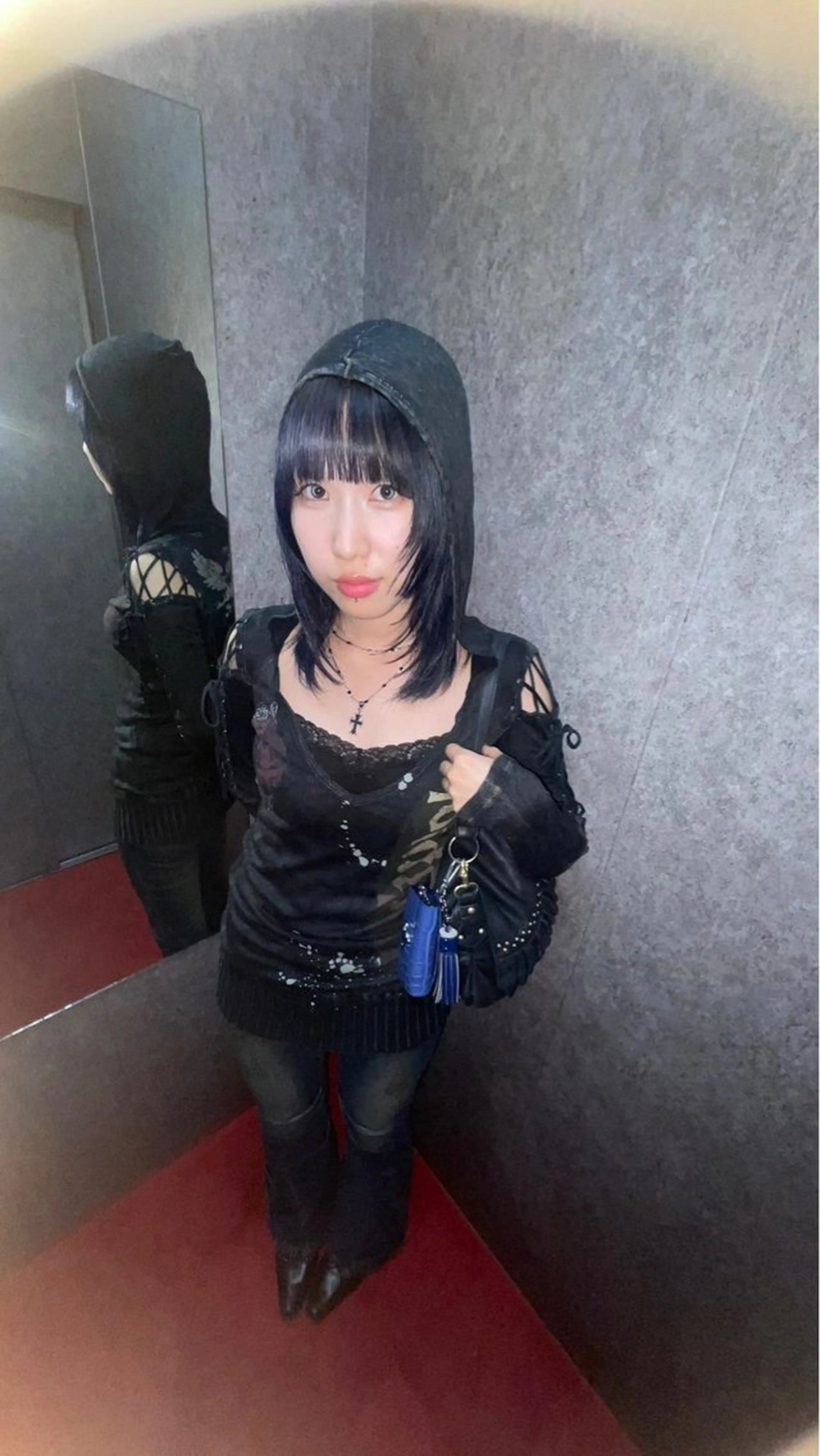 カラー ブリーチ ネイビーカラー 髪質改善 デザインカラー/ハイ トーン/konomiのヘアスタイル