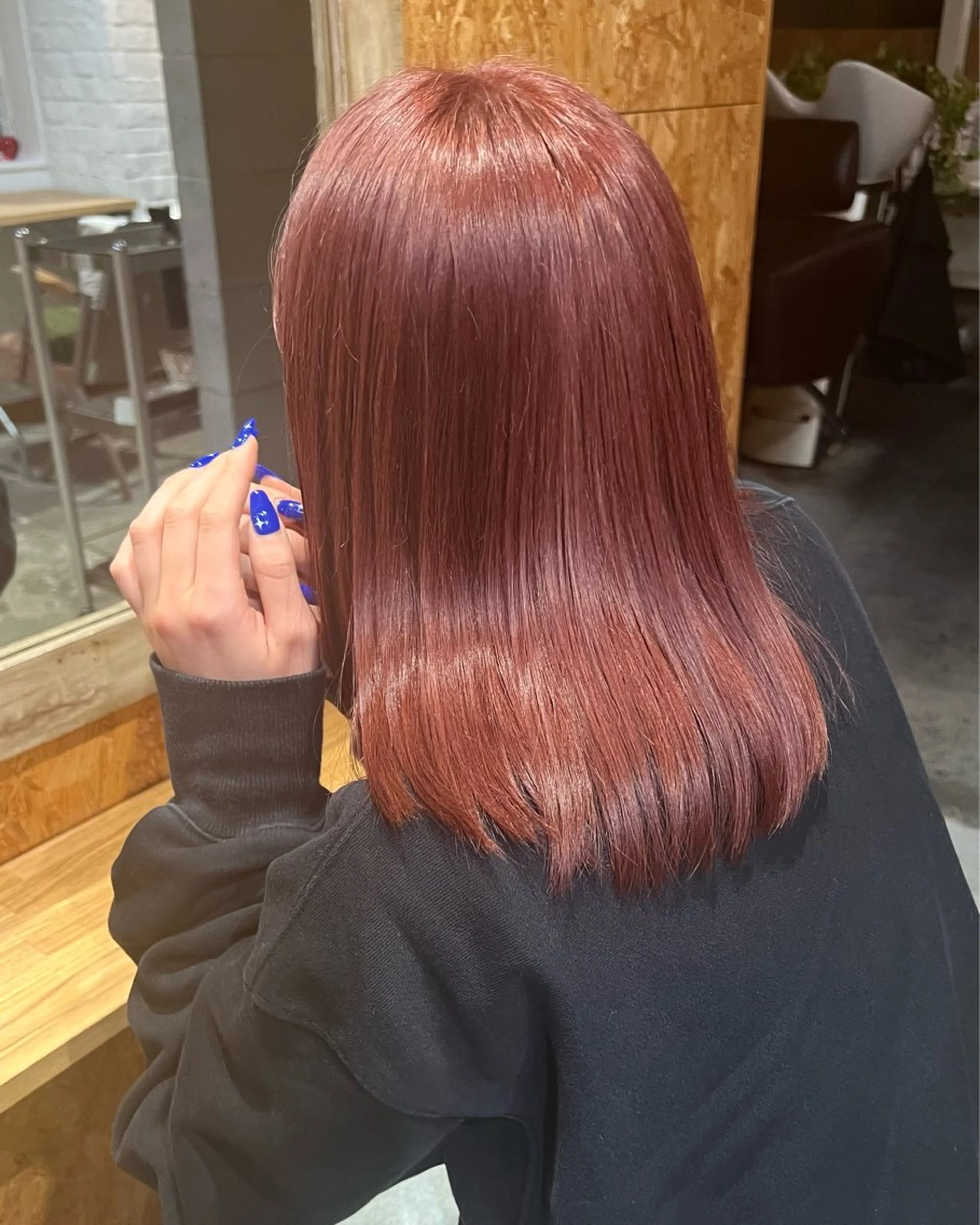 カラー UNBIRTHDAY Erenaのヘアスタイル