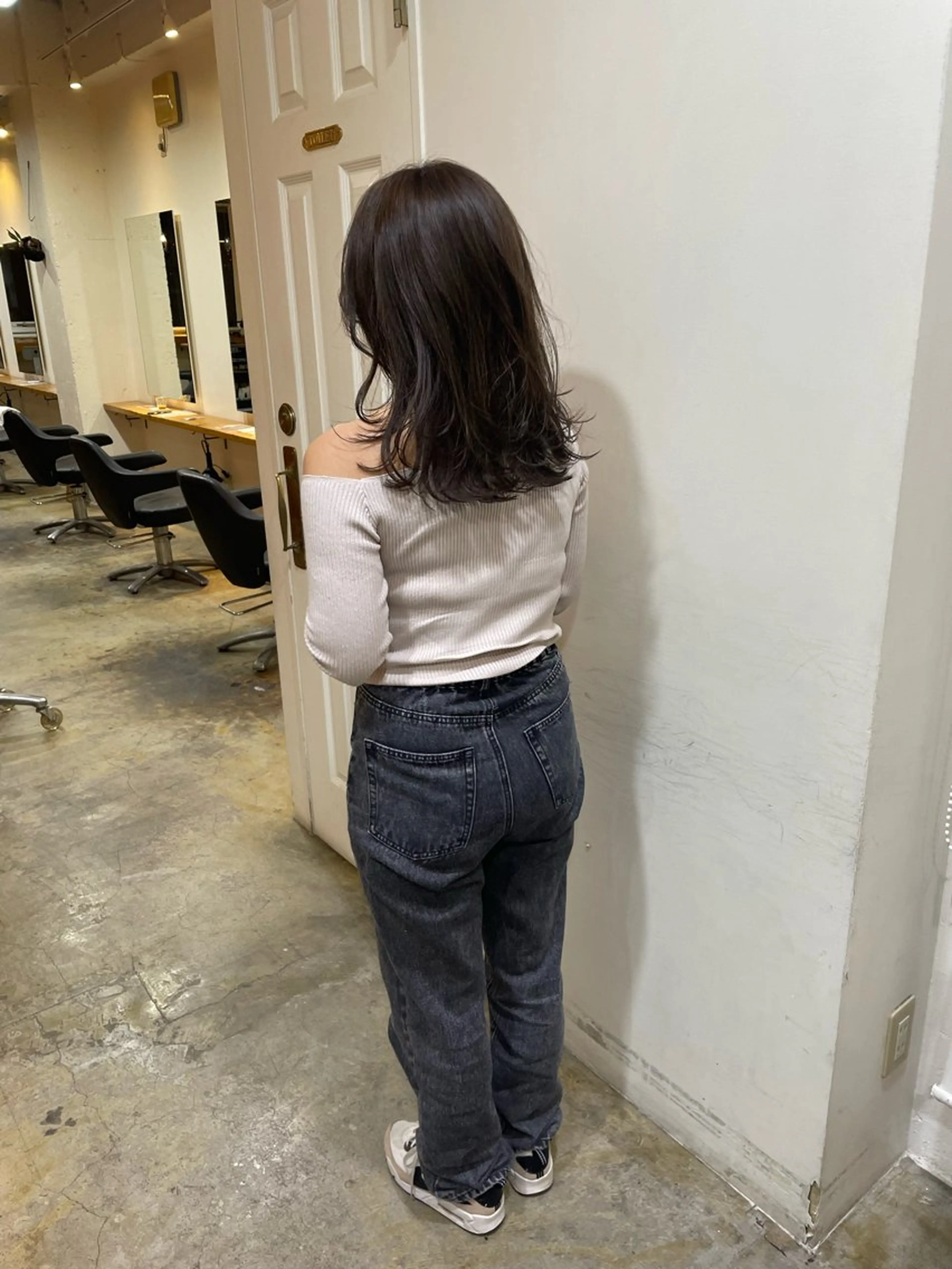 ミディアム カラー ベージュカラー オリーブベージュ カット ヘアカラー トリートメント MIOベージュカラー 柔らかいカラーのヘアスタイル