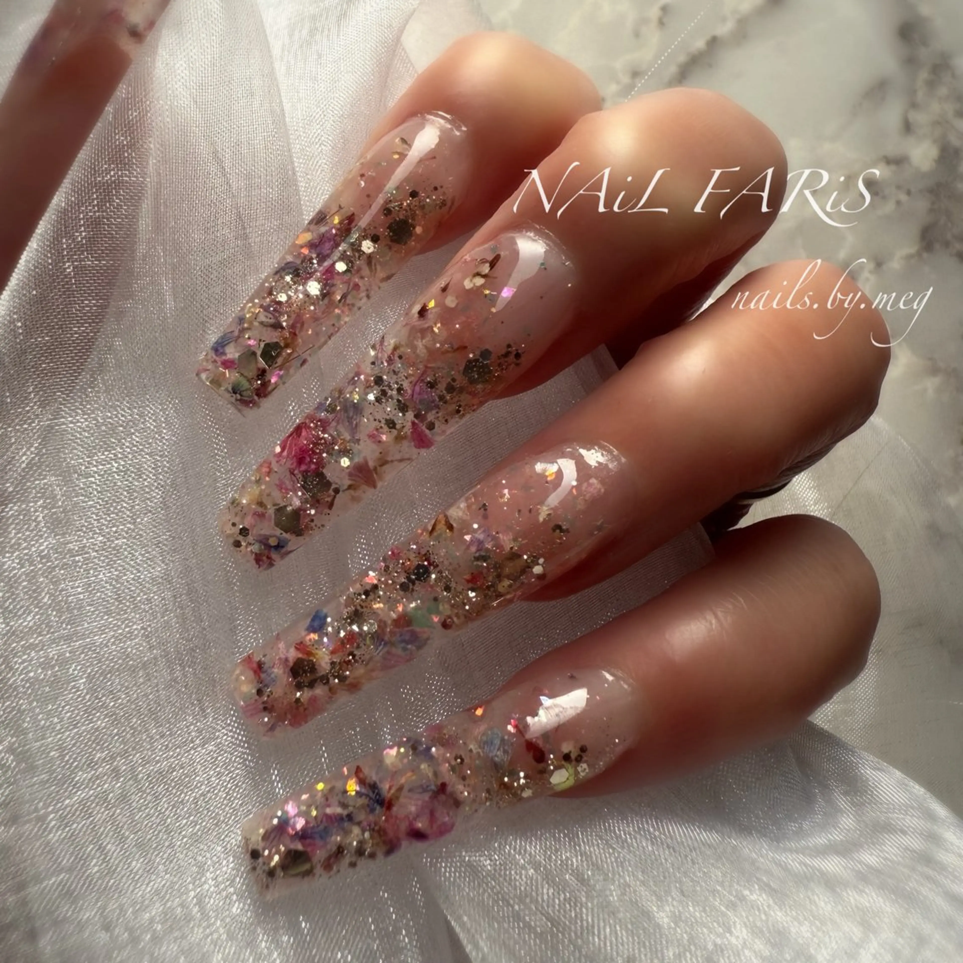 ネイル ロングネイル ハンドネイル NAiL FARiS Megのネイルデザイン
