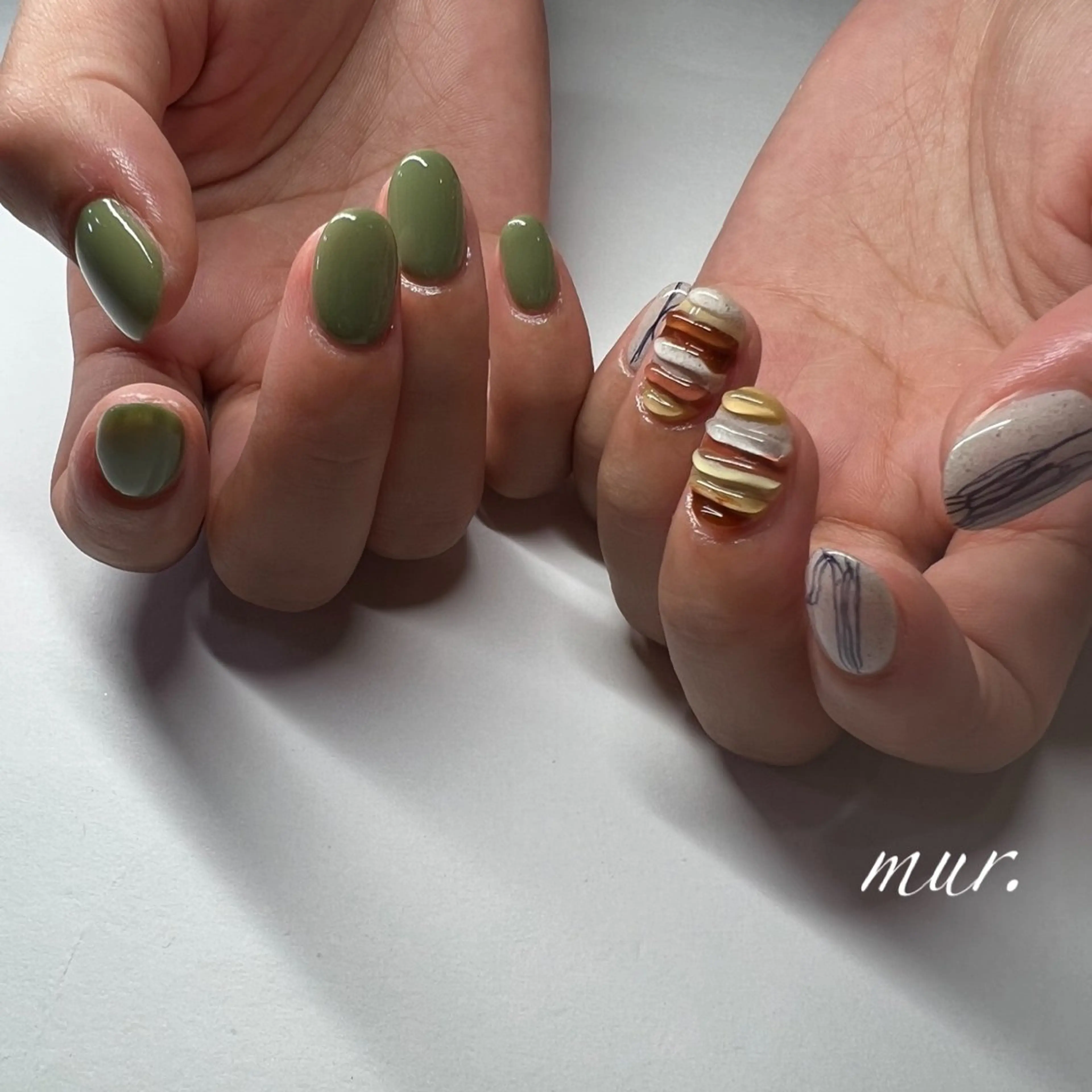 ネイル ジェルネイル ワンカラーネイル ぷっくりネイル ショートネイル nailsalon mur.のネイルデザイン