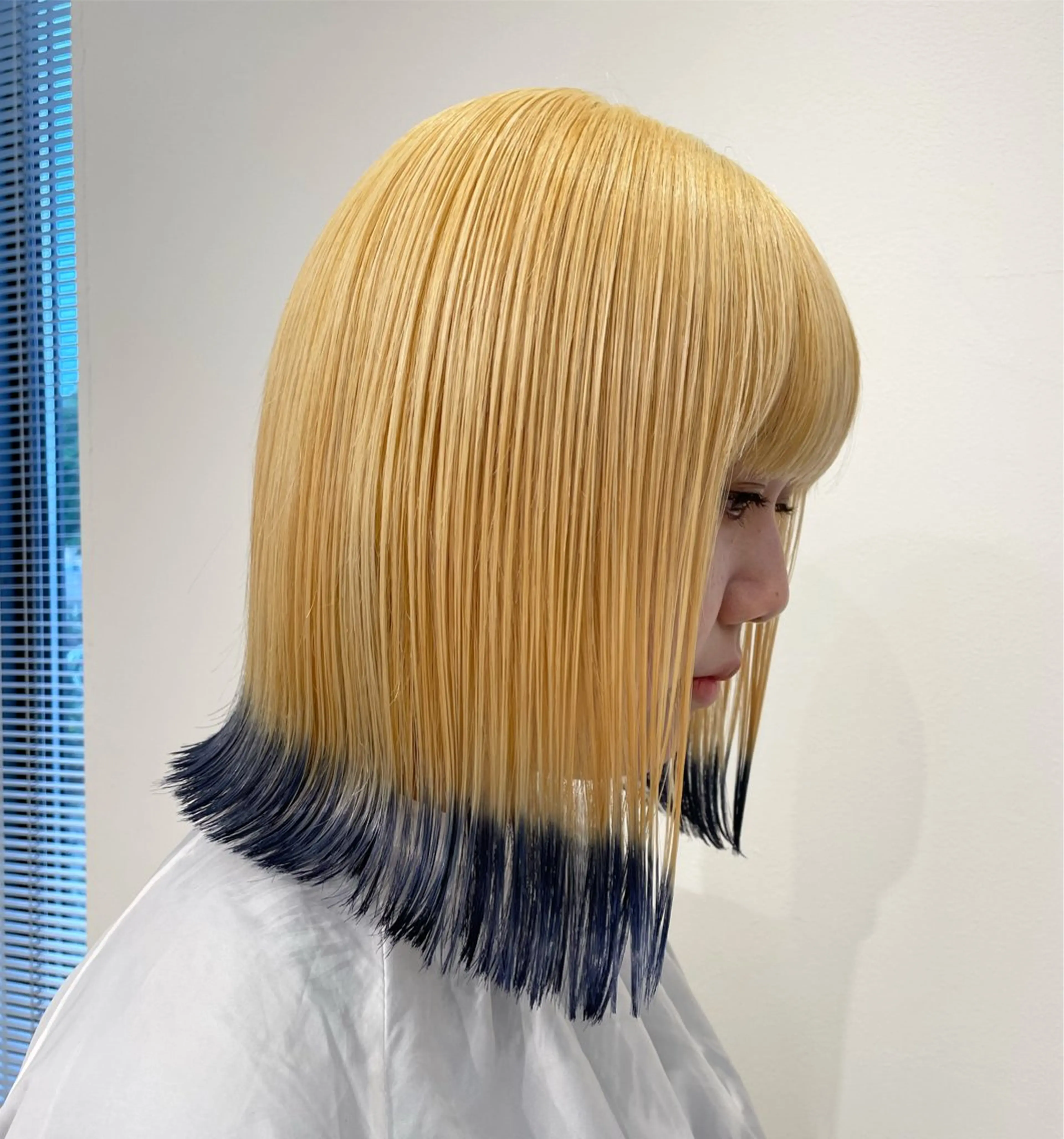 ショート カラー バレイヤージュ イヤリングカラー グラデーションカラー ハイライトカラー ハイトーンカラー ヘアカラー ブリーチ👩‍🦳/ ‪✂︎MANAMIのヘアスタイル