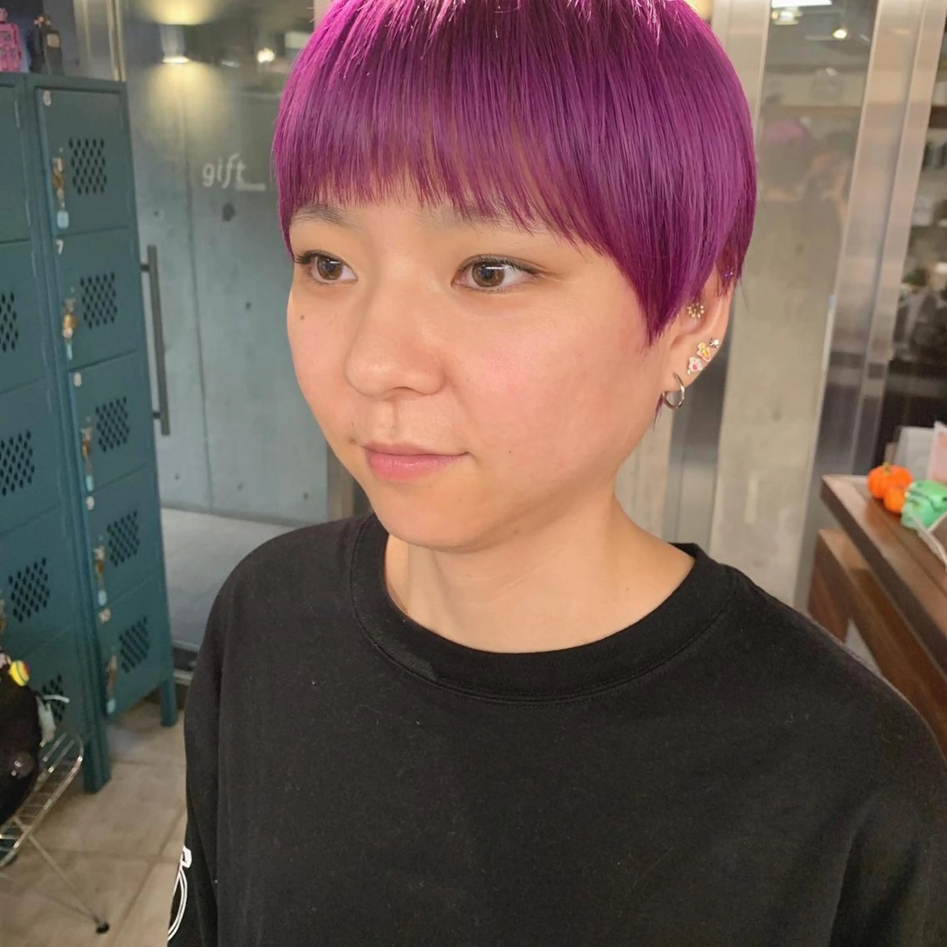 ショート パープルカラー 土屋かすみ✁︎. ꙳ 姫カットのヘアスタイル