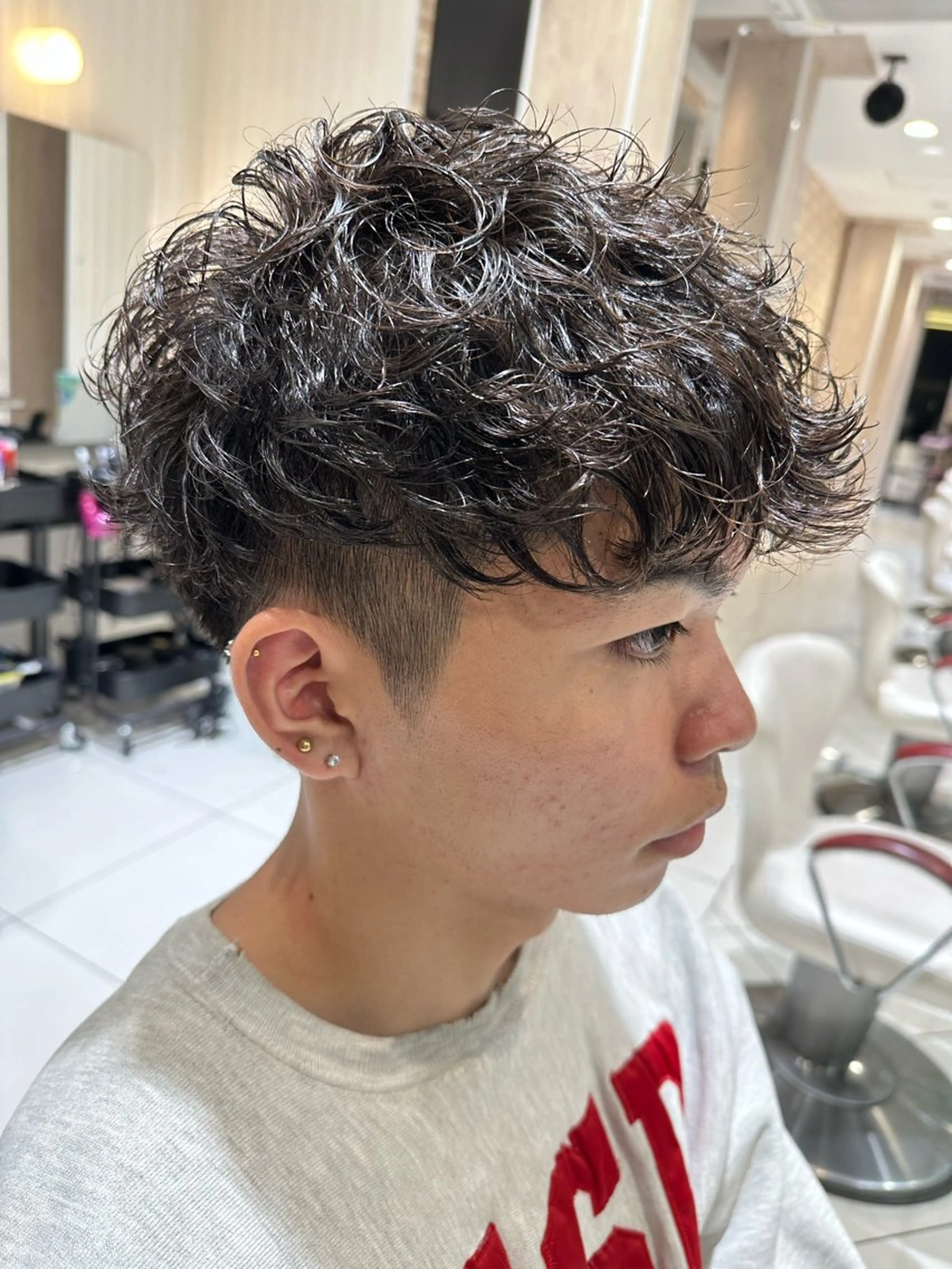ショート パーマ メンズ メンズパーマ スペインカール 波巻きパーマ 💈メンズ特化 美容師サキ💈のヘアスタイル
