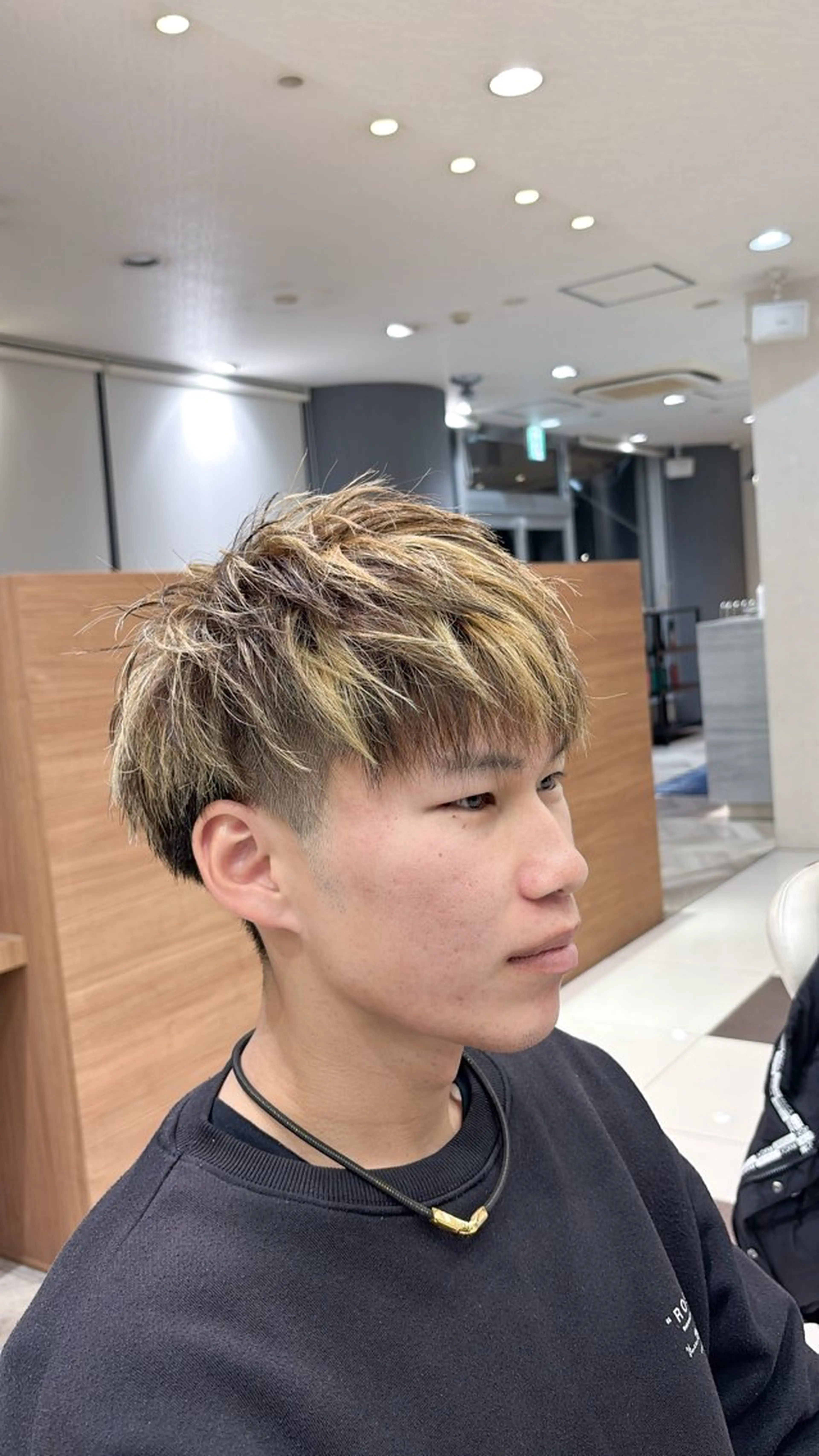 カラー メンズ メンズハイライト ハイライトカラー 田中 綾太のヘアスタイル
