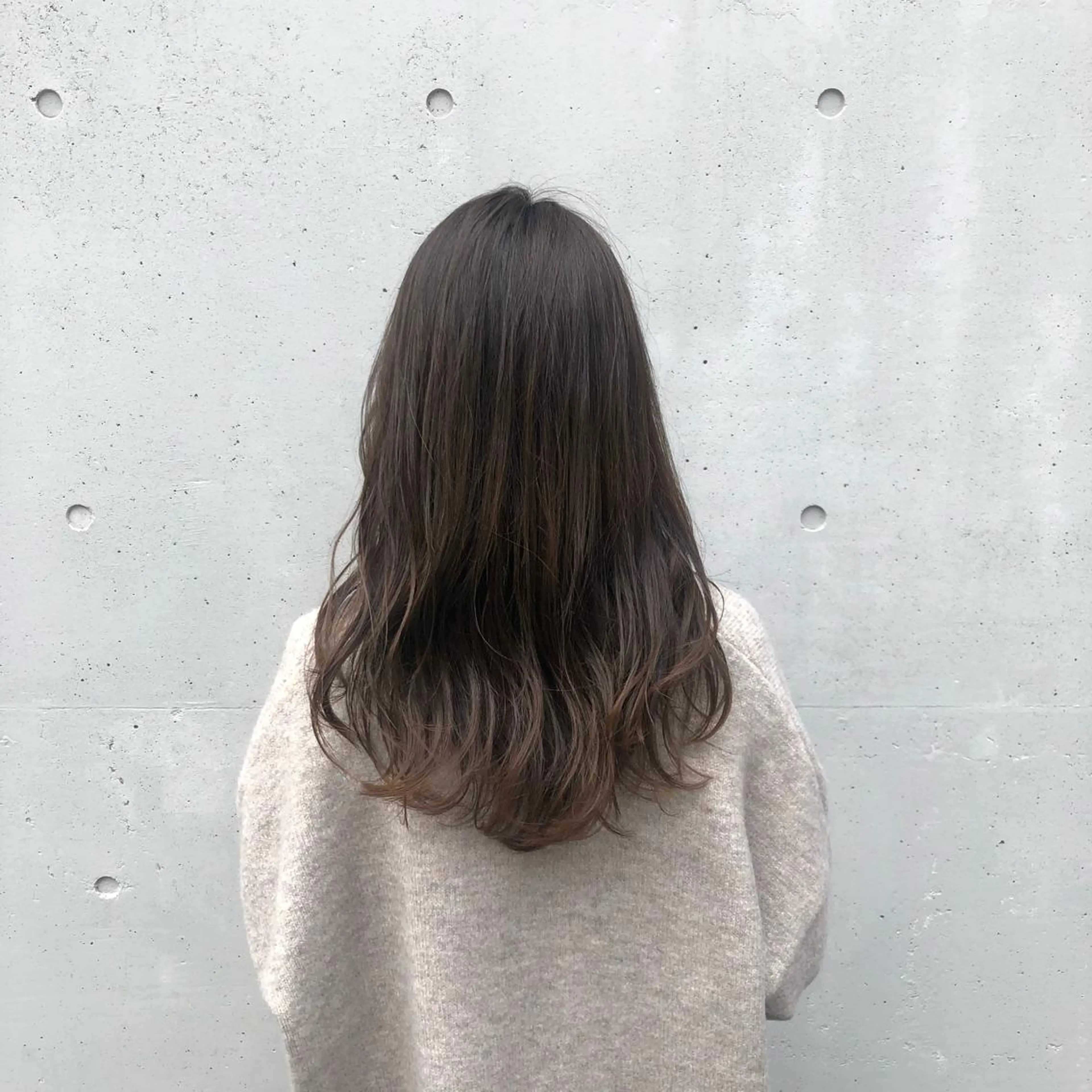 ロング カラー ヘアアレンジ ベージュカラー 透明感カラー カット ヘアカラー トリートメント 酸性縮毛矯正🧴韓国 レイヤー/髪質改善のヘアスタイル