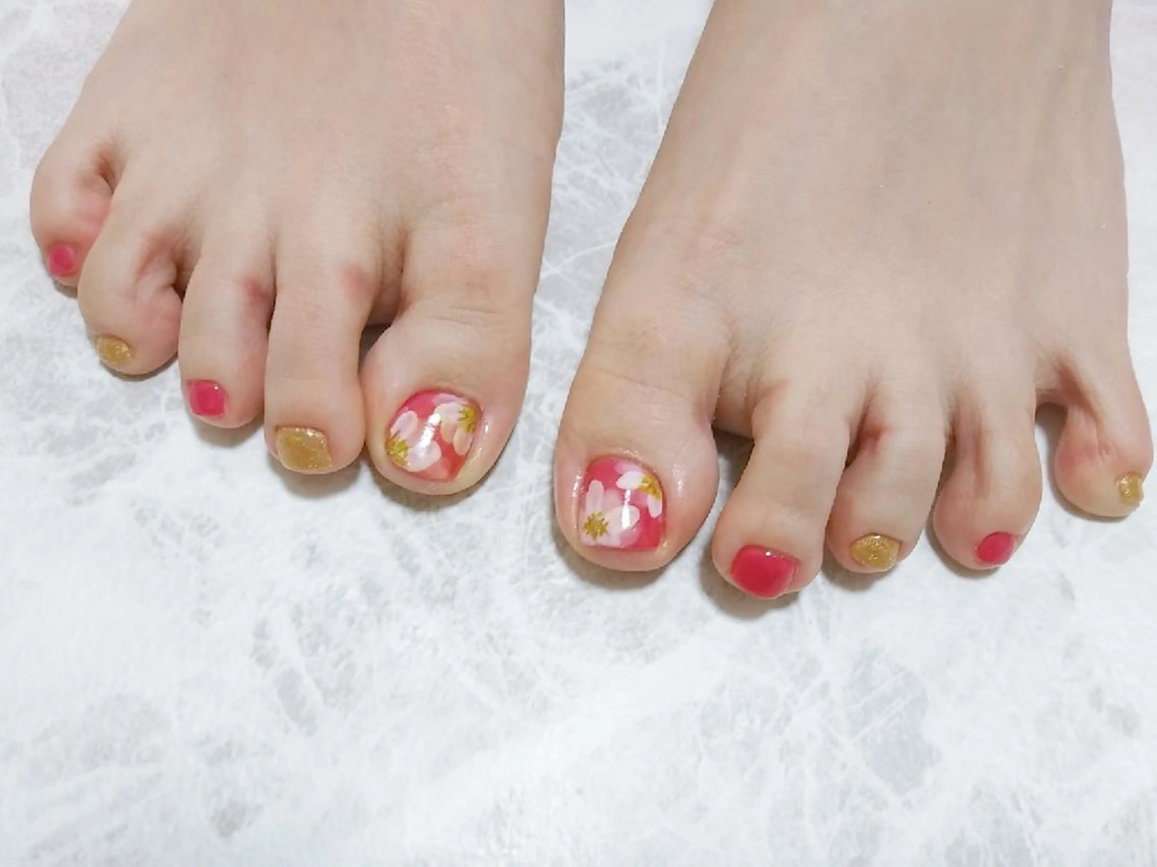 ネイル アートネイル フラワーネイル Lupinus所属・Lupinus ルピナスのネイルデザイン