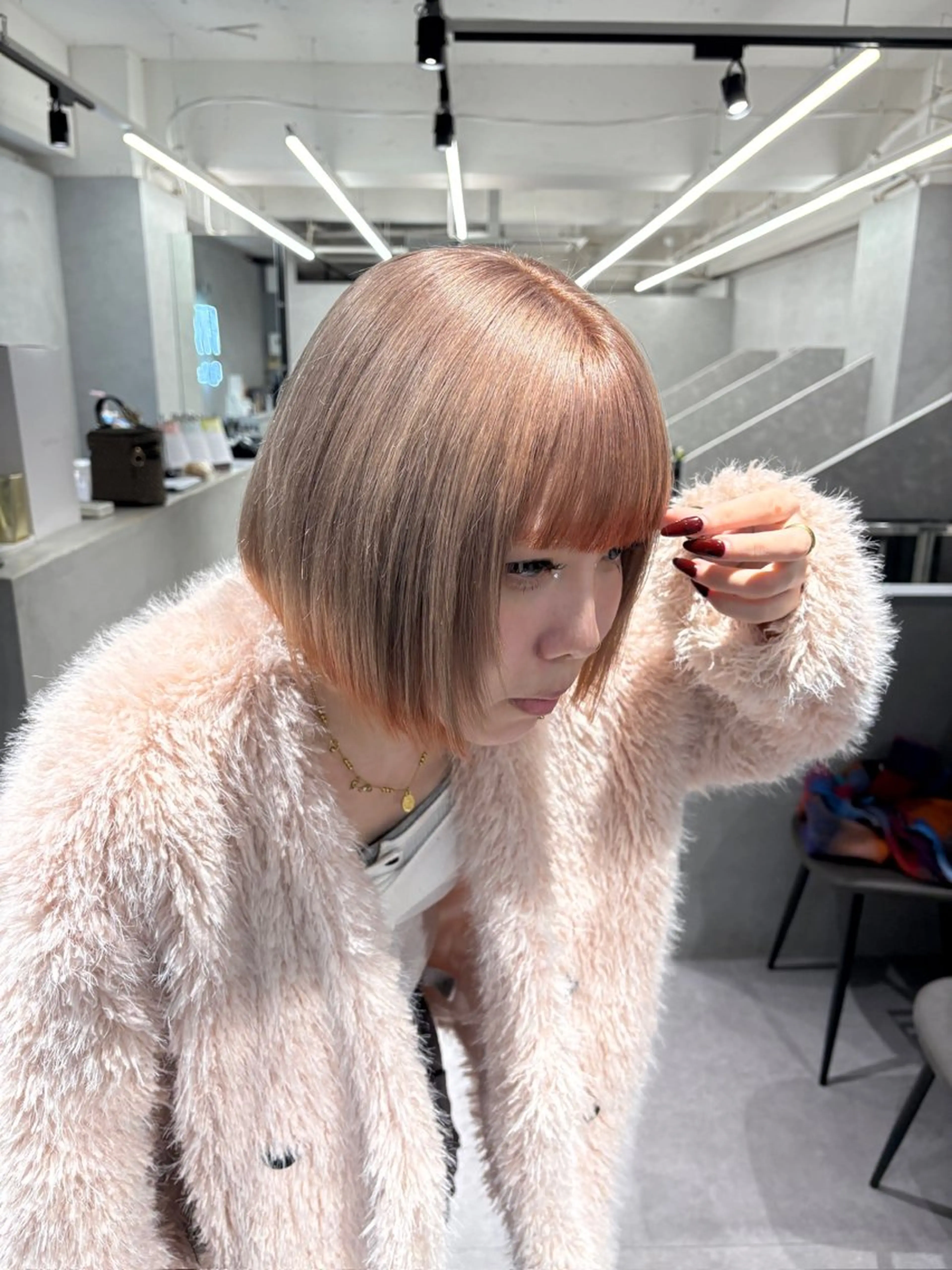 カラー ベージュカラー ミルクティーベージュ ヘアカラー 榊原 あいなのヘアスタイル