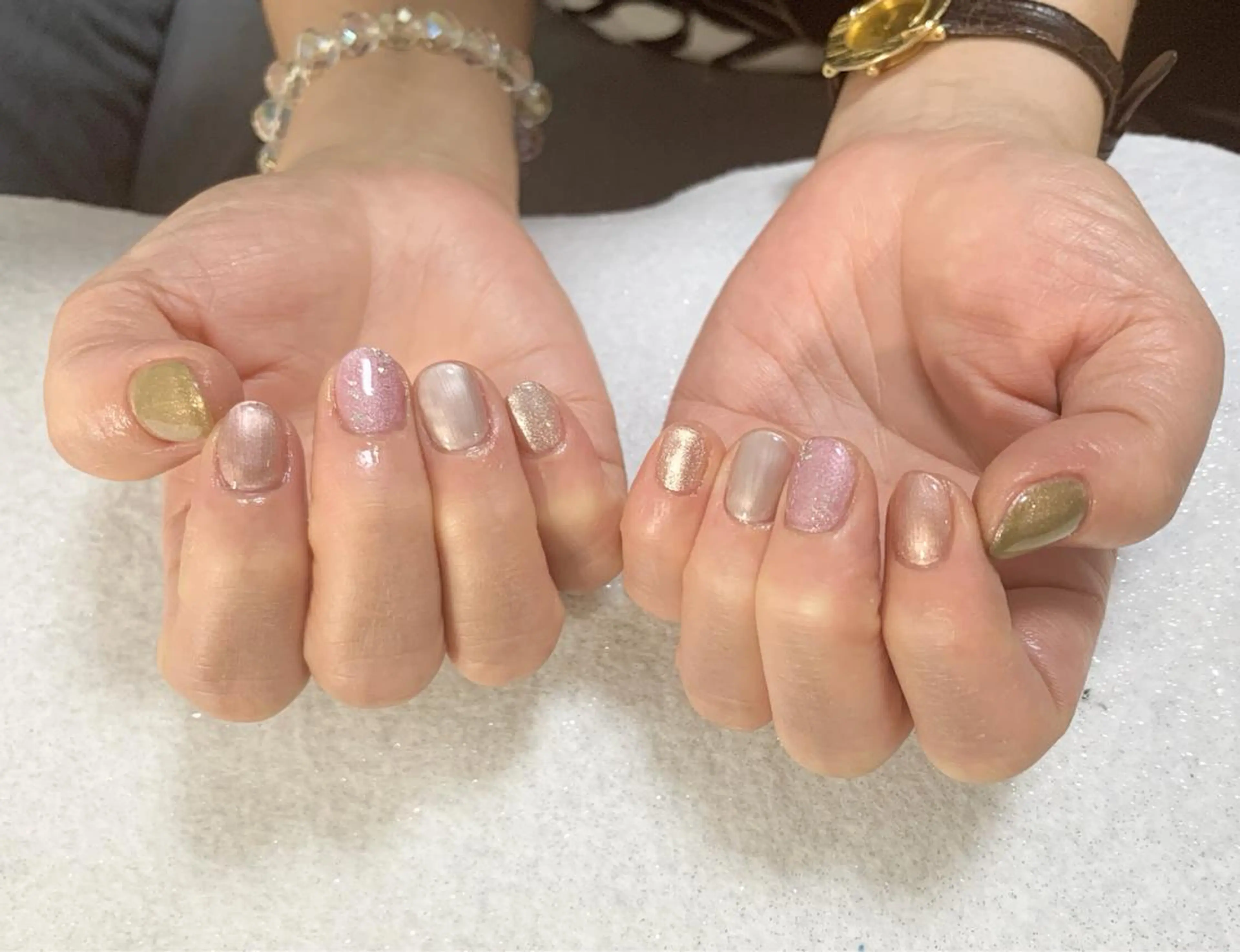 ネイル ラメ(グリッター) ハンドネイル 手塚 里奈のネイルデザイン