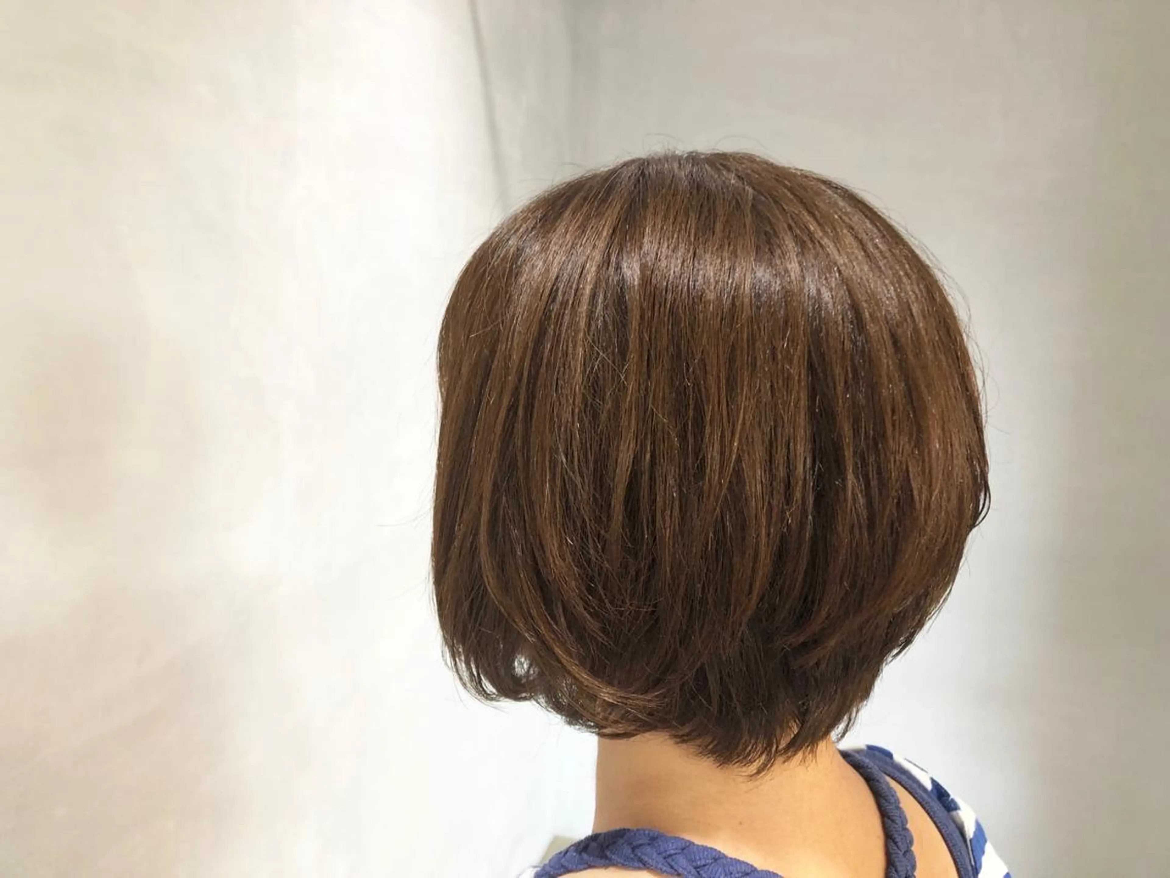 ショート アッシュ アッシュブラウン Strawberry所属・原田 志保のヘアスタイル