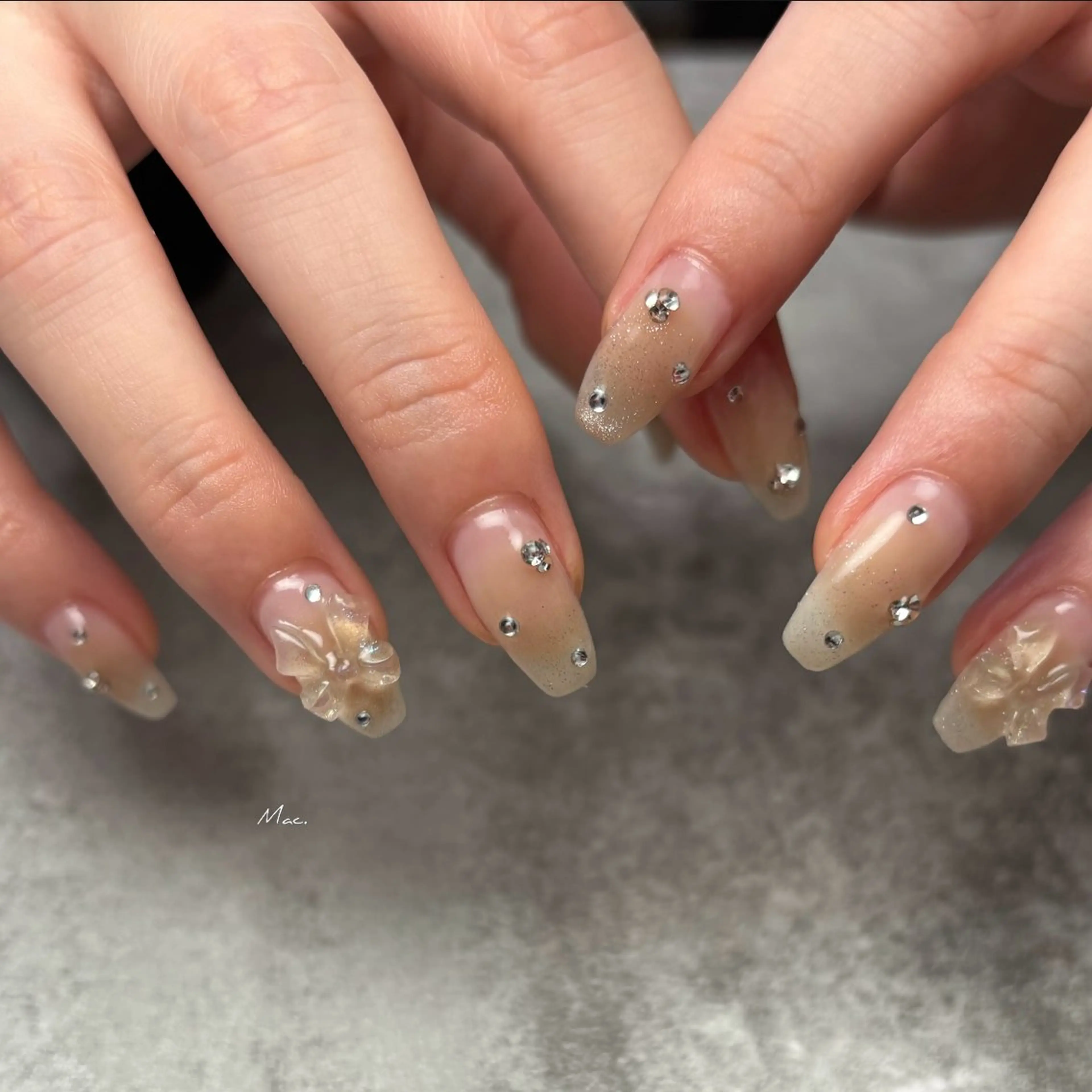 ネイル ハンドネイル atelier mac.のネイルデザイン