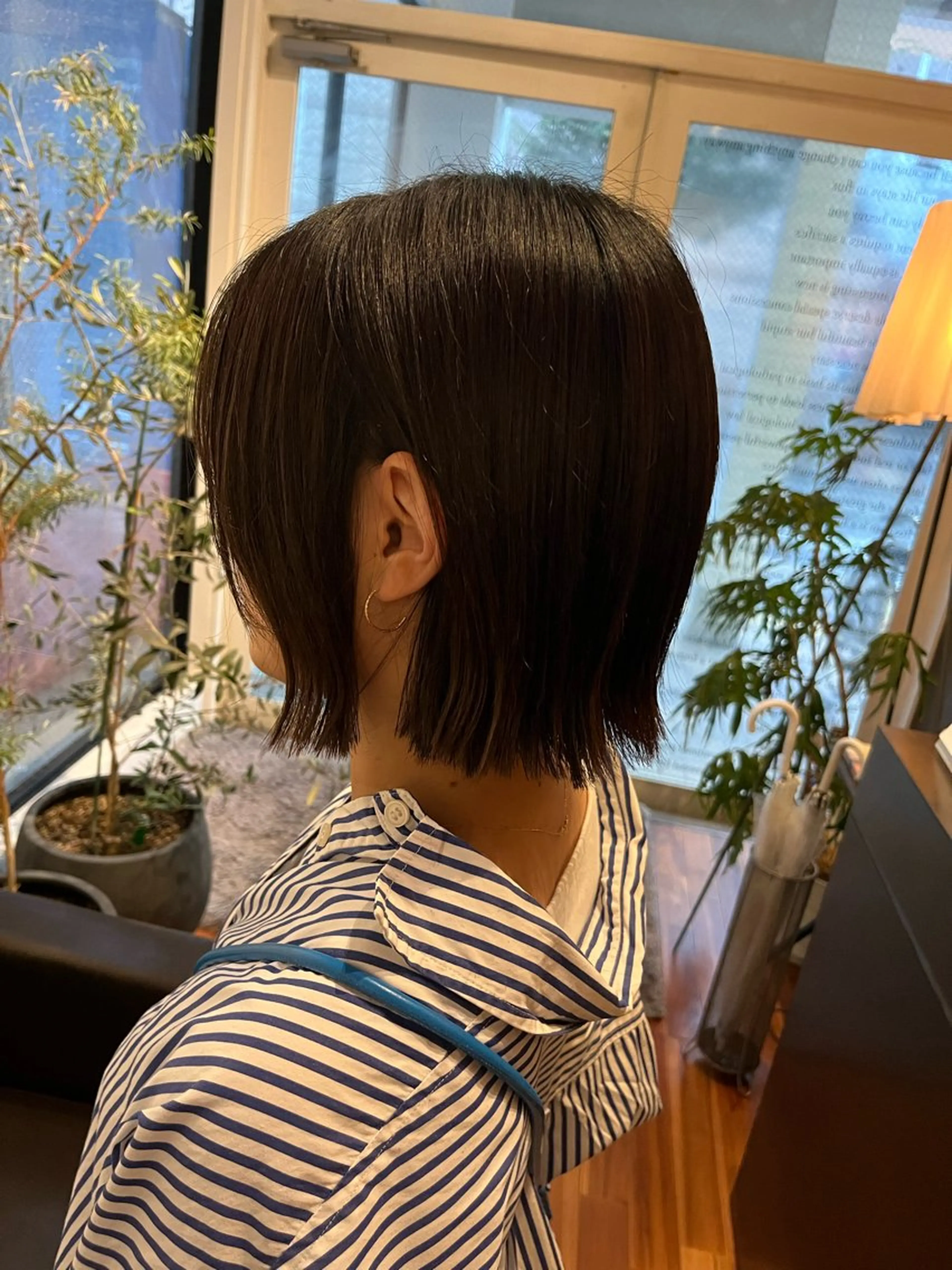 ショート ヘアアレンジ 切りっぱなしボブ ボブ みわ/博多 ブリーチ/メンズヘアのヘアスタイル