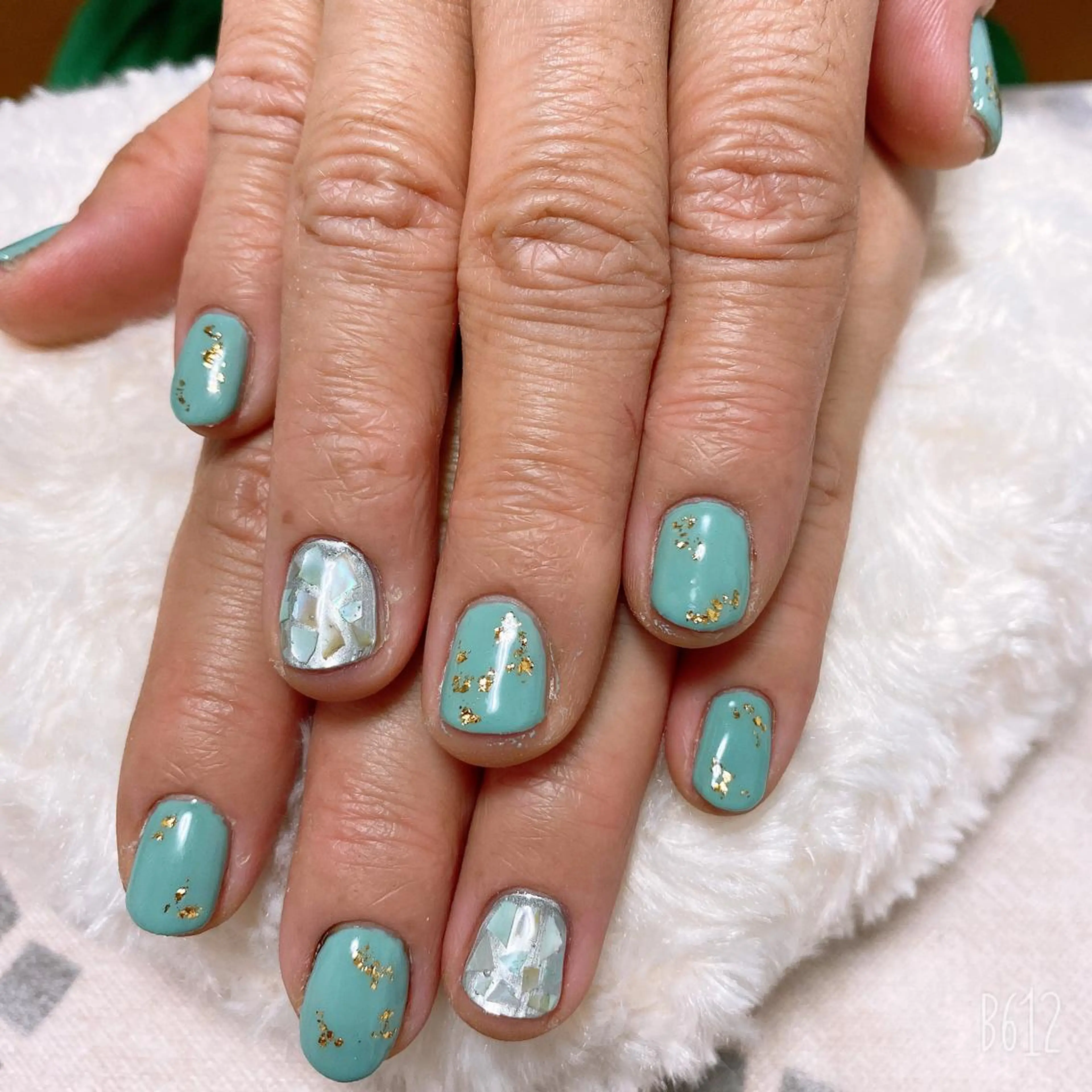 ネイル The Best Beauty受付担当のヘアスタイル