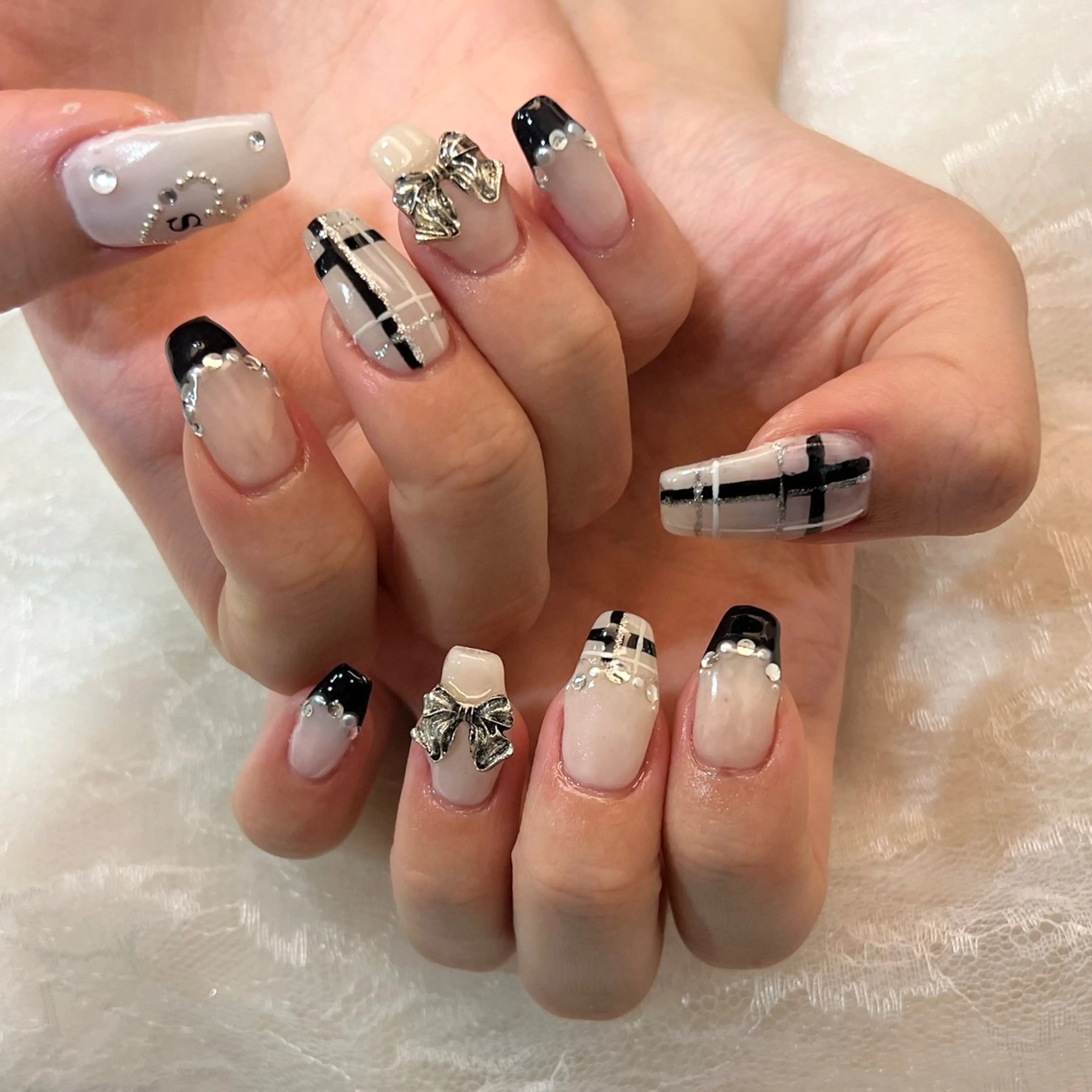 ネイル ハンドネイル 河野 弥月のネイルデザイン