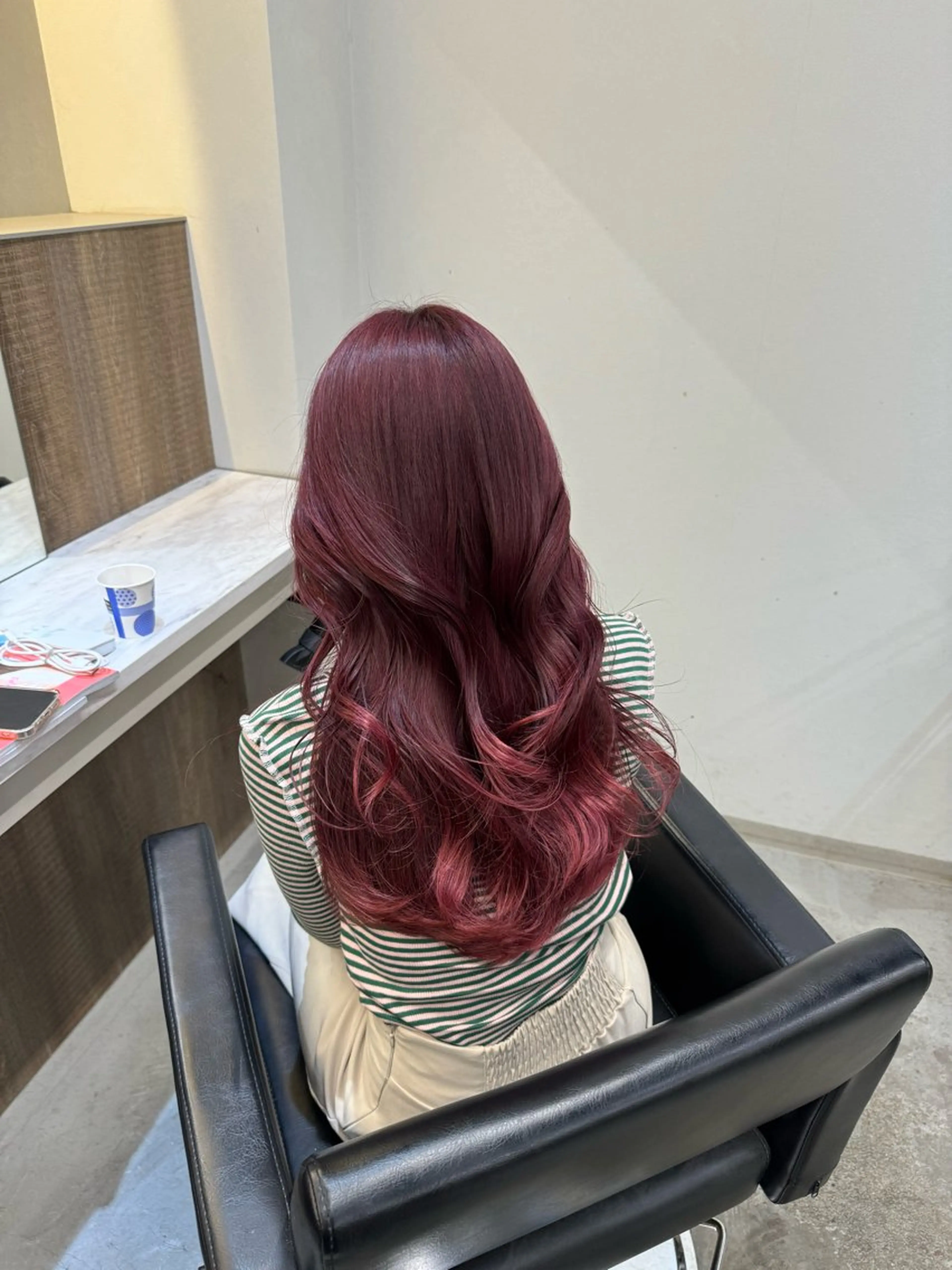 セミロング カラー ヘアカラー トリートメント 韓国ヘア🇰🇷 YUKINAのヘアスタイル