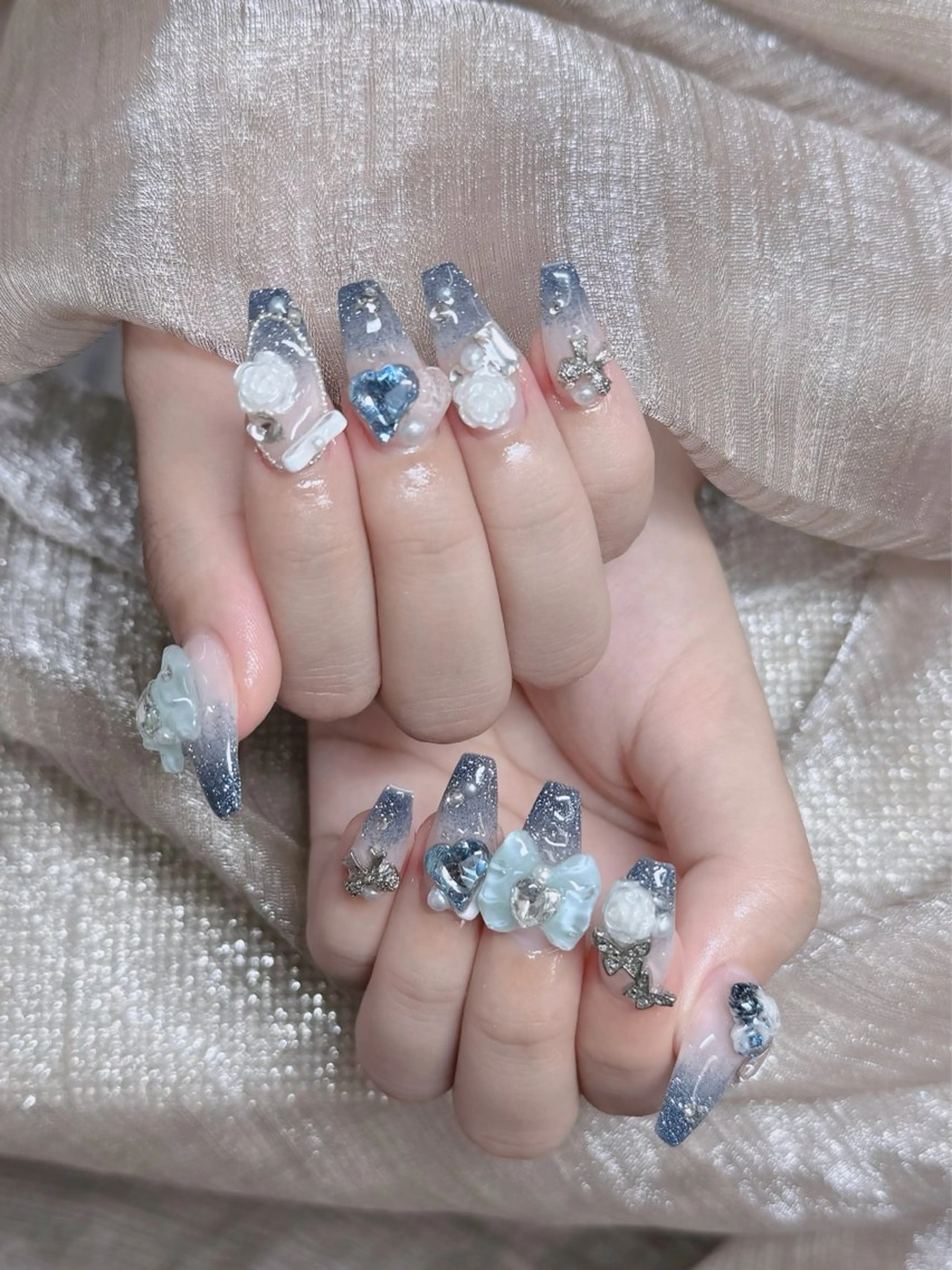 ネイル フレンチネイル ジェルネイル ガラスフレンチ ハロウィン ハート H.baby Nail Salonのネイルデザイン