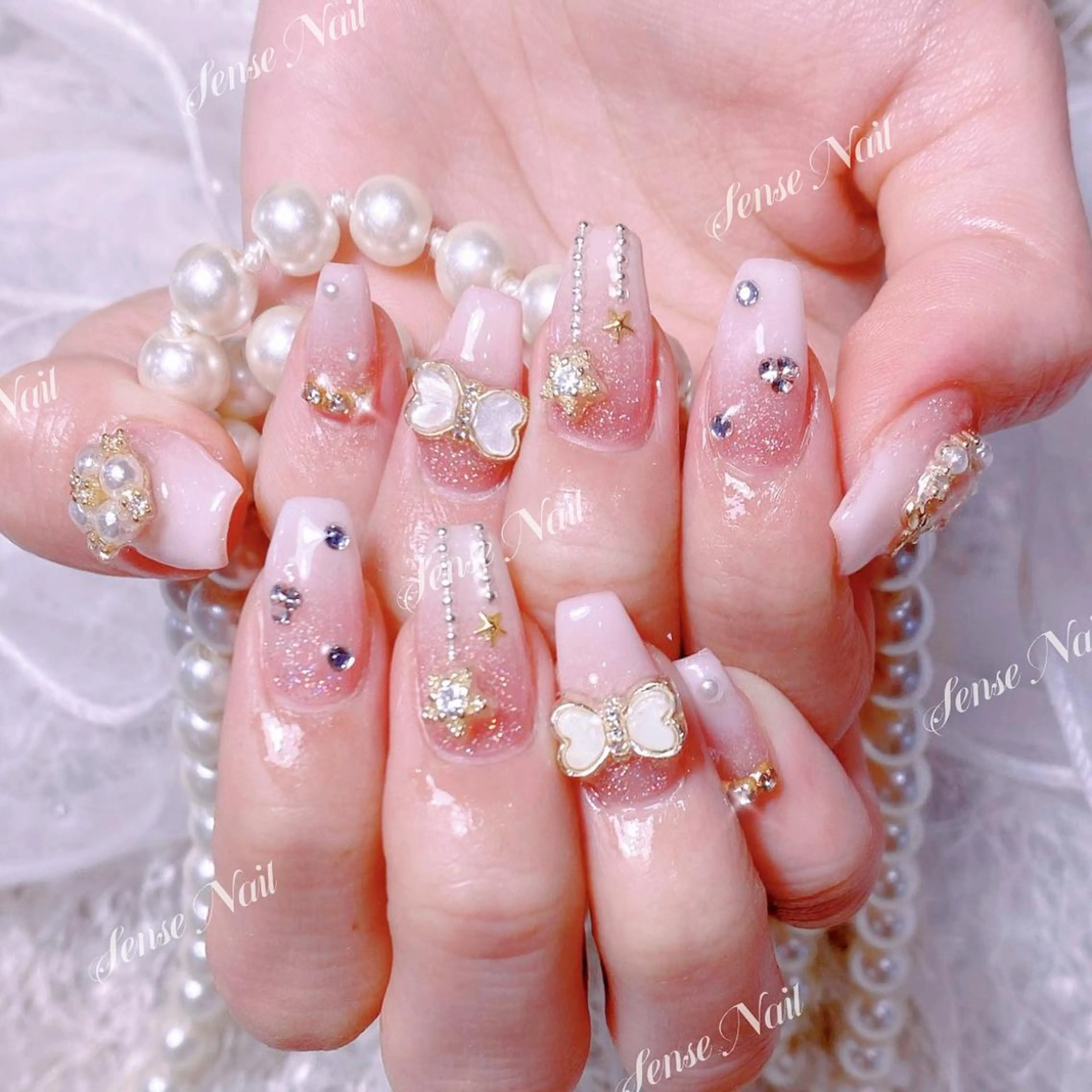 ネイル ハンドネイル ハンドケア Yukiko 🌙のネイルデザイン