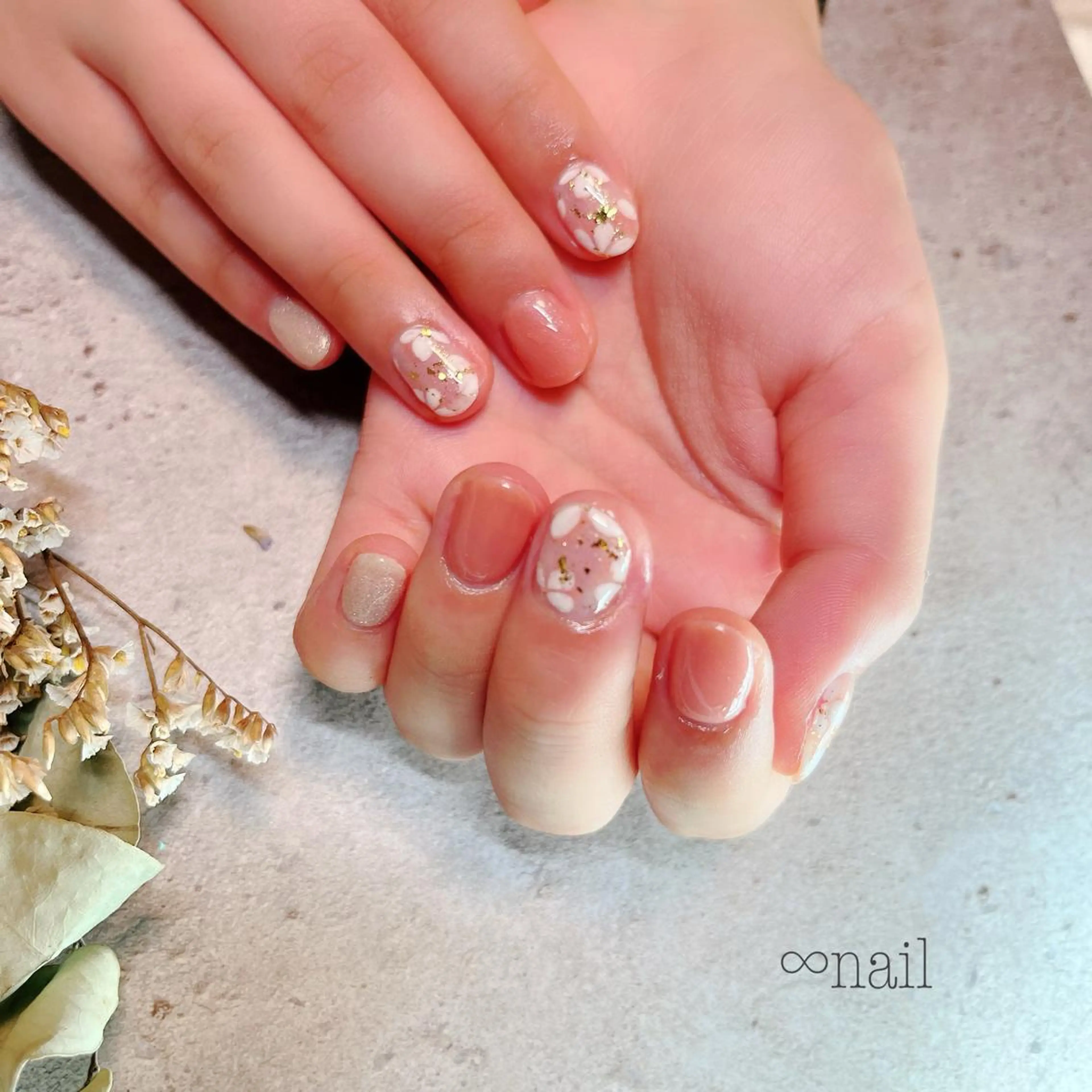 ネイル アートネイル ジェルネイル キラキラネイル オフィスネイル パラジェル ♾nail 恵美のマツエク・マツパデザイン