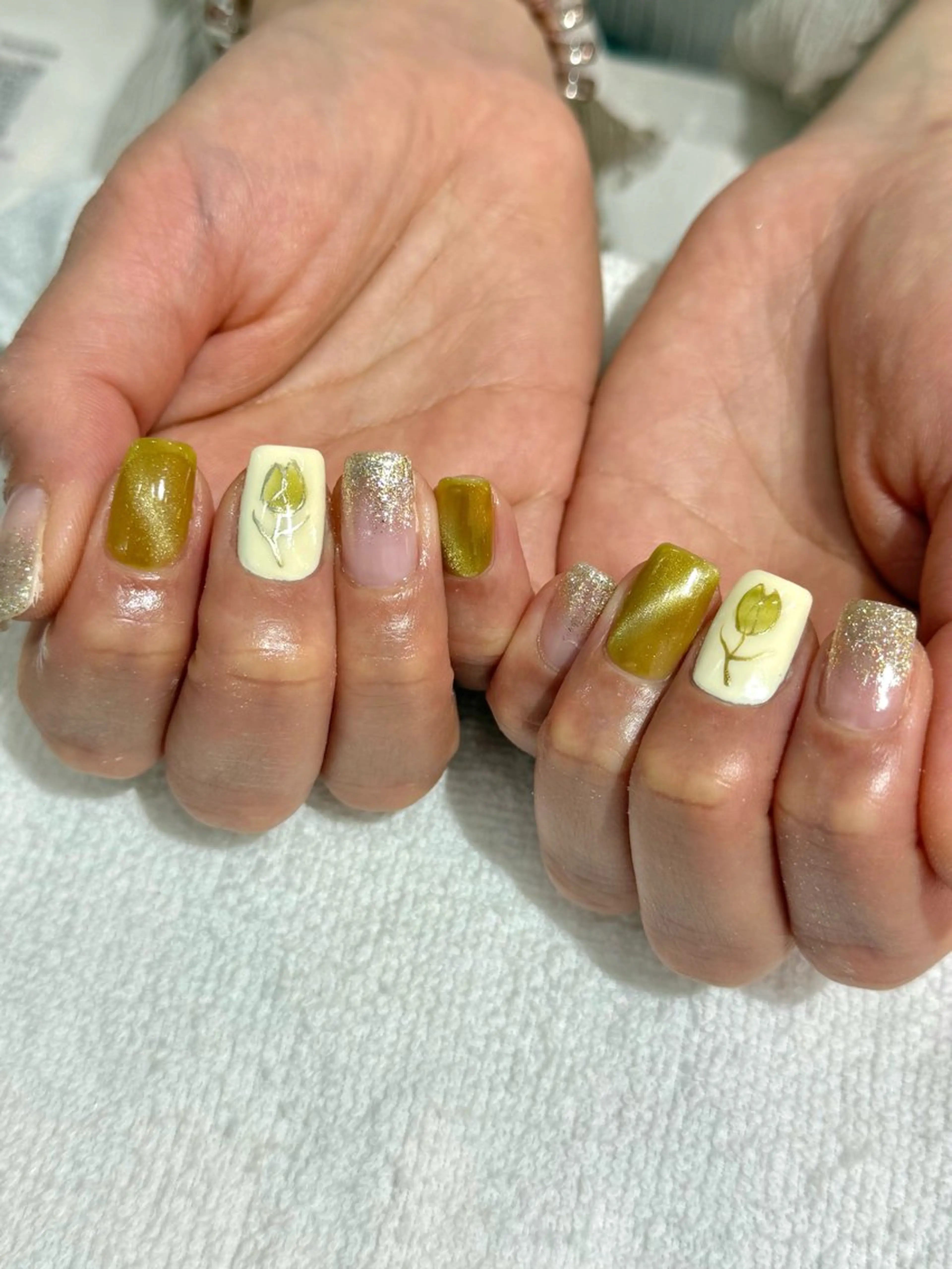 ネイル ハンドネイル フットネイル ハンドケア Yoshiha .Mのネイルデザイン