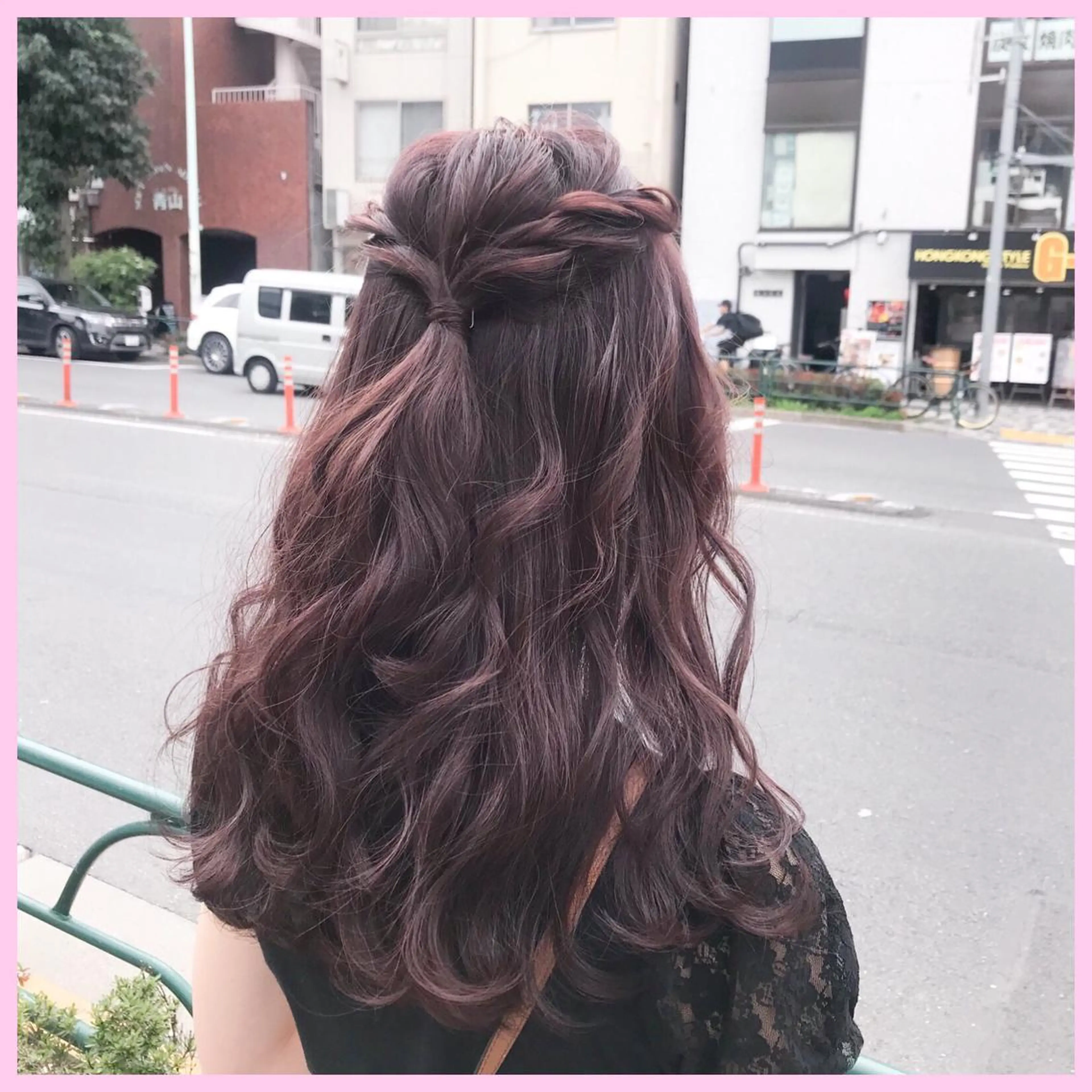 ロング カラー ピンクカラー SHIN/レイヤー カット×クロスパーマのヘアスタイル