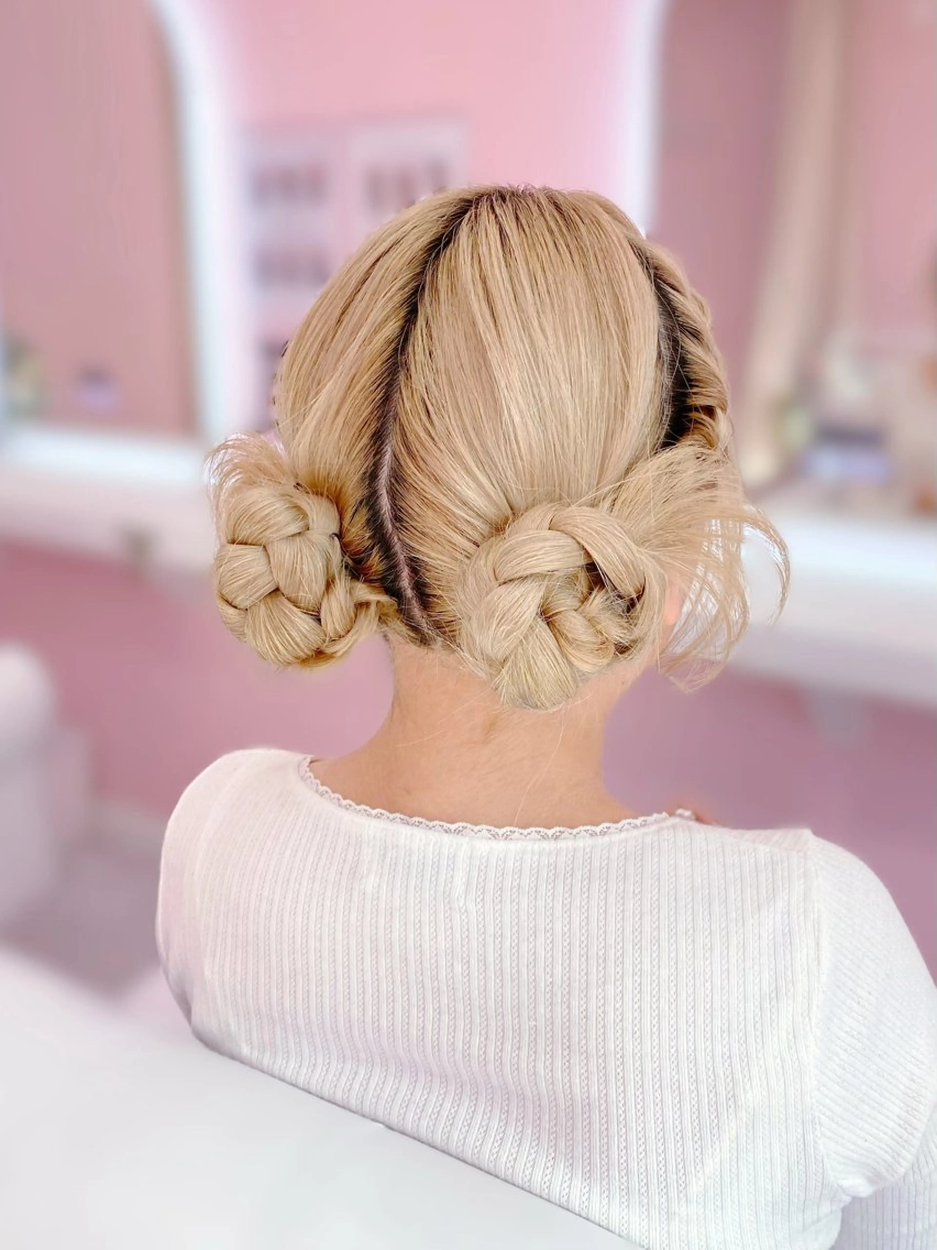 セミロング ヘアアレンジ お団子ヘア ヘアセット Set Salon Mémoire by miuprierre所属・推し活🪄🩷 川上 佳奈のヘアスタイル