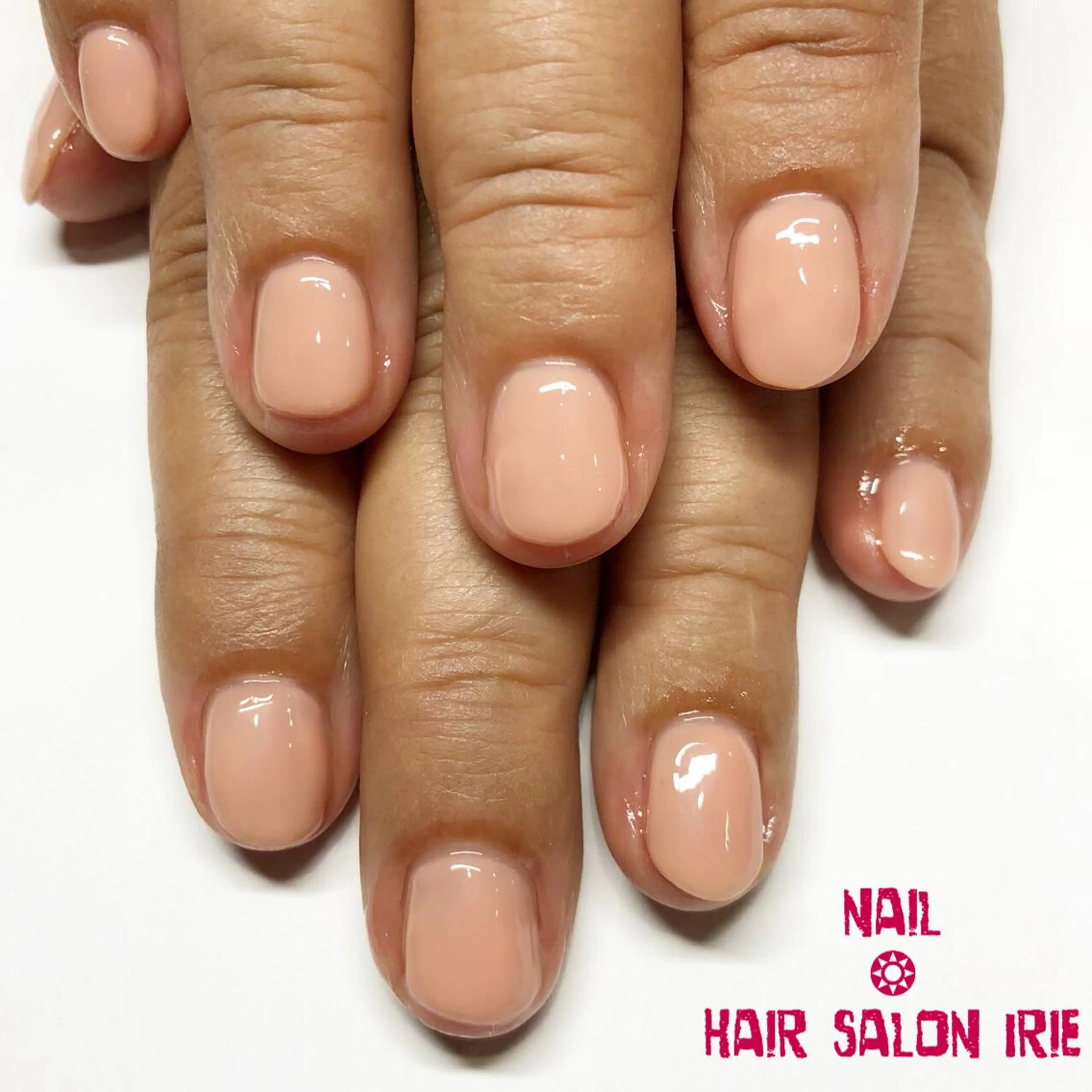 ネイル シンプルネイル ハンドネイル ハンドケア Hair salon Irie所属・與儀 知佳のネイルデザイン
