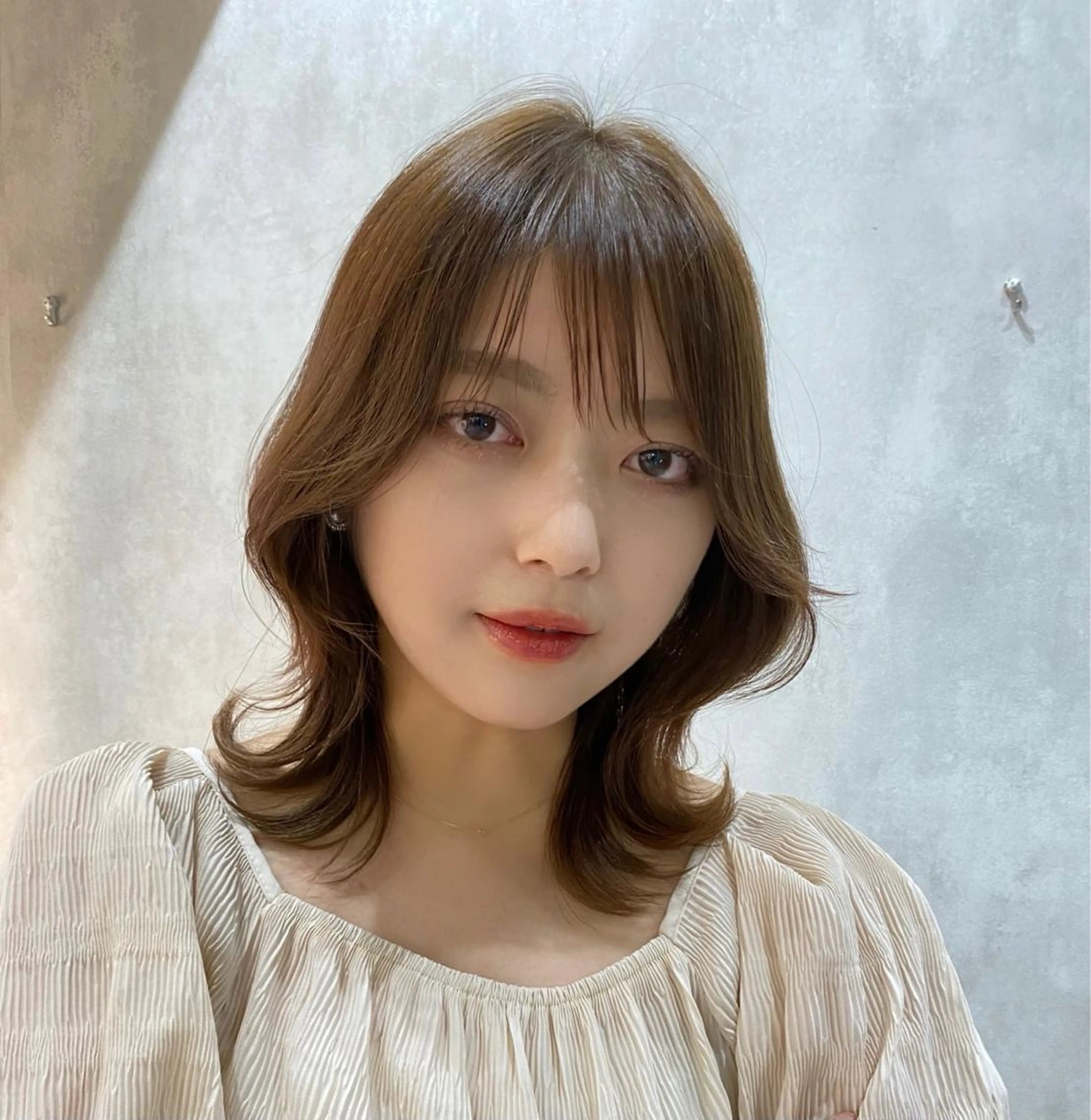 ミディアム カラー くびれヘア レイヤーと顔まわり 大好き❣️関口拓馬のヘアスタイル