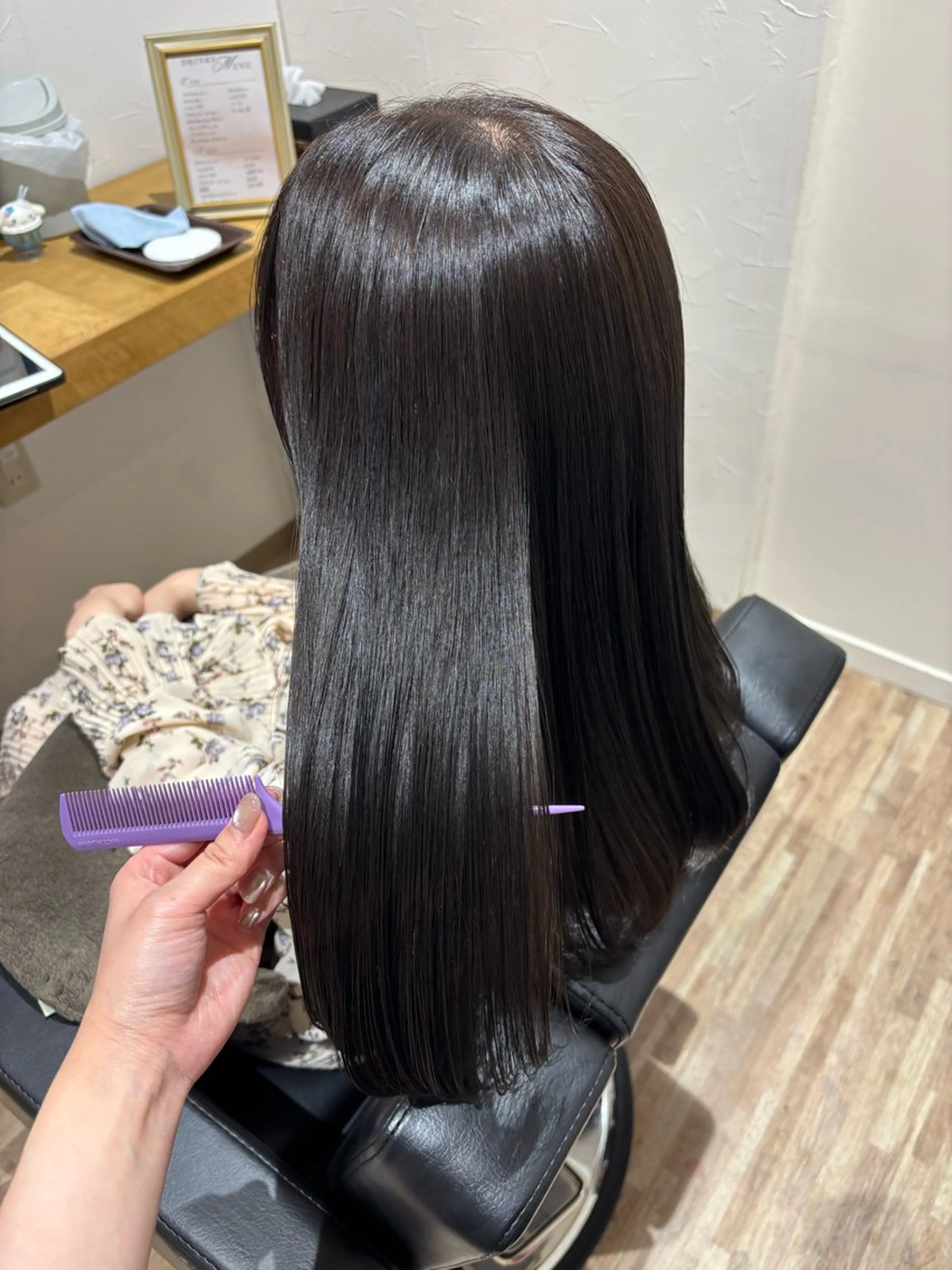 セミロング 髪質改善 ヘアカラー 縮毛矯正 吉田 千洸のヘアスタイル