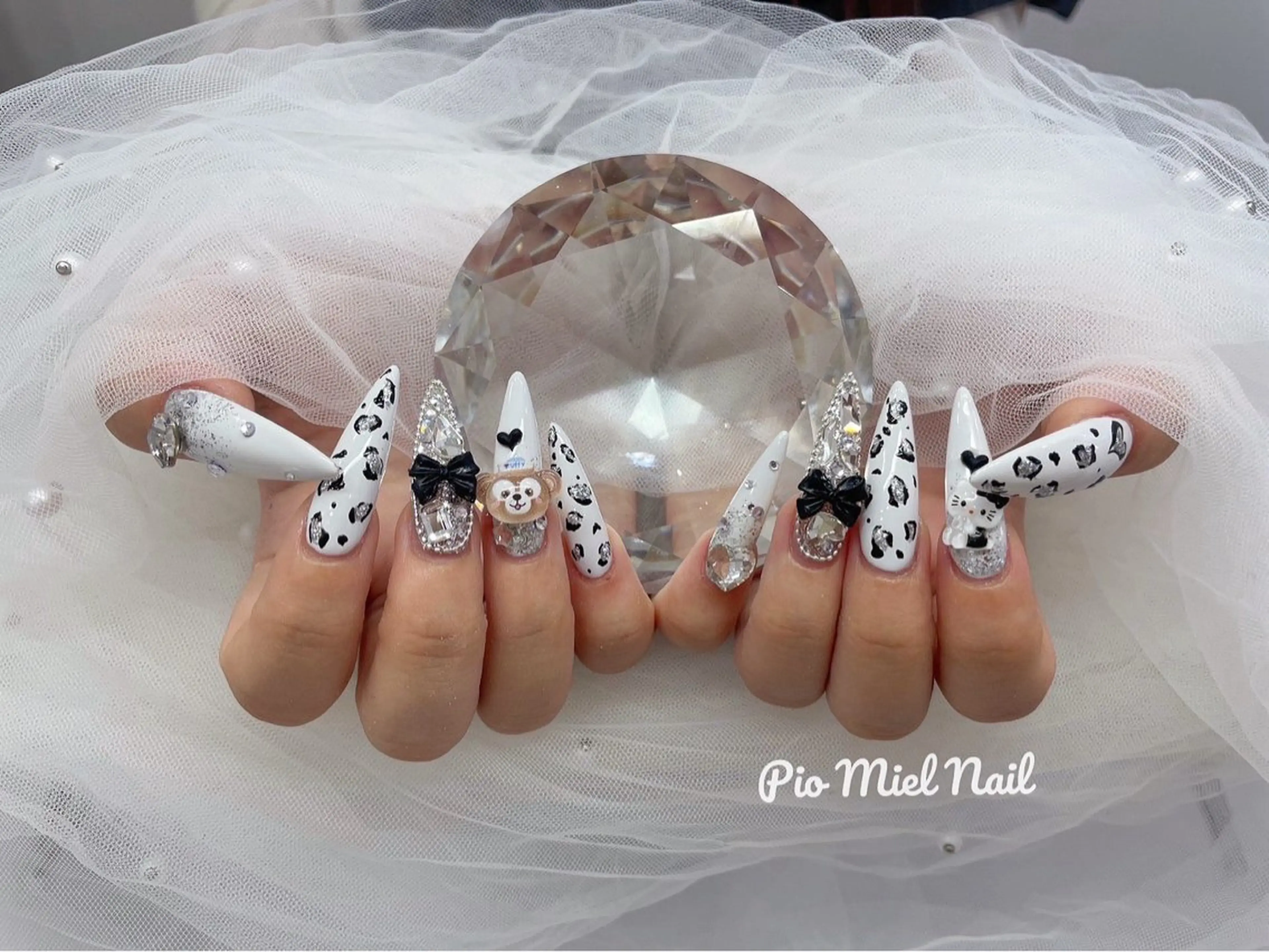 セミロング ハンドネイル momo 長さだしのネイルデザイン