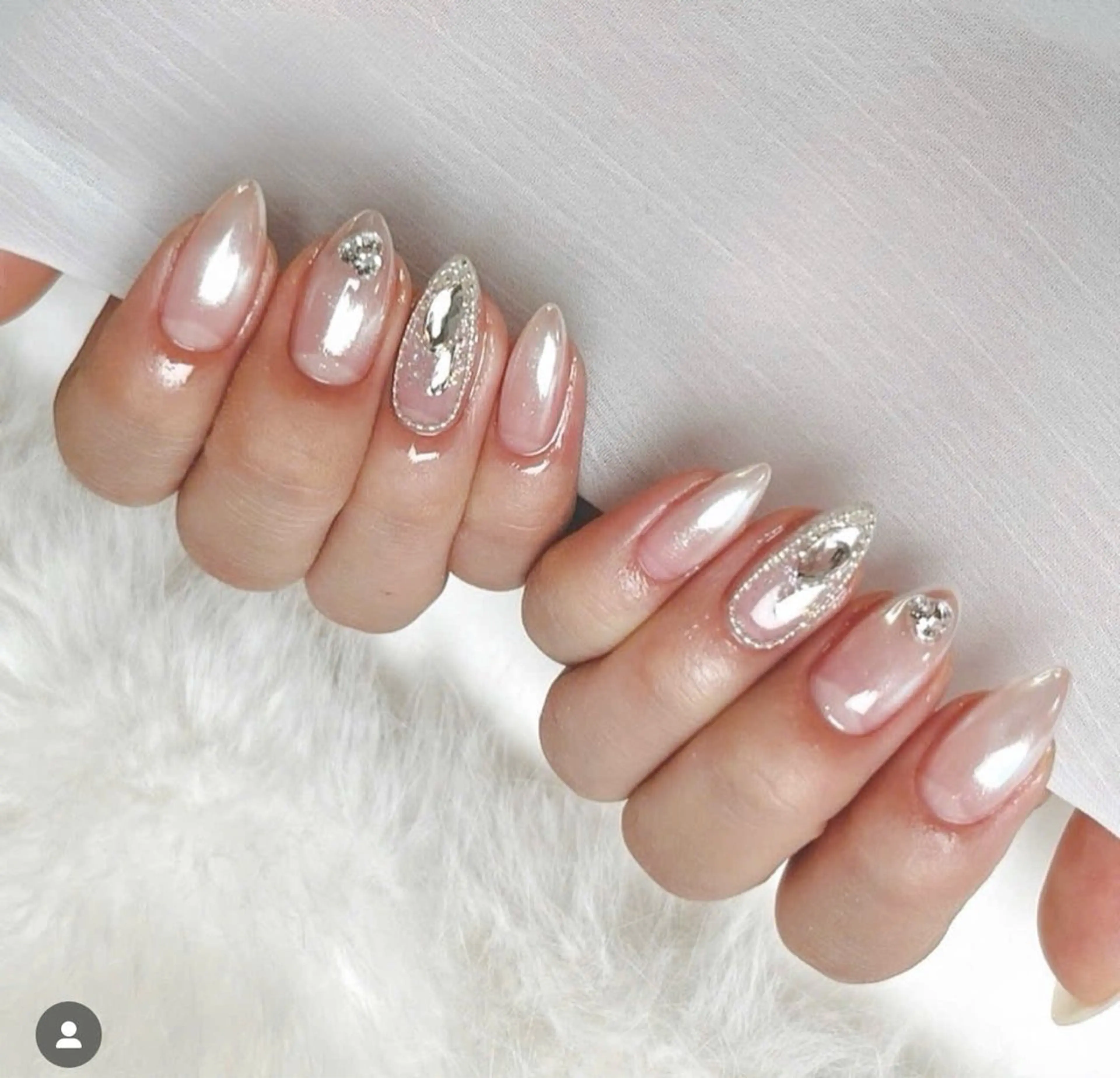 ネイル フラッシュネイル フレンチネイル グラデーション キラキラネイル 韓国ネイル Lina nail所属・Lunaa 池袋のネイルデザイン