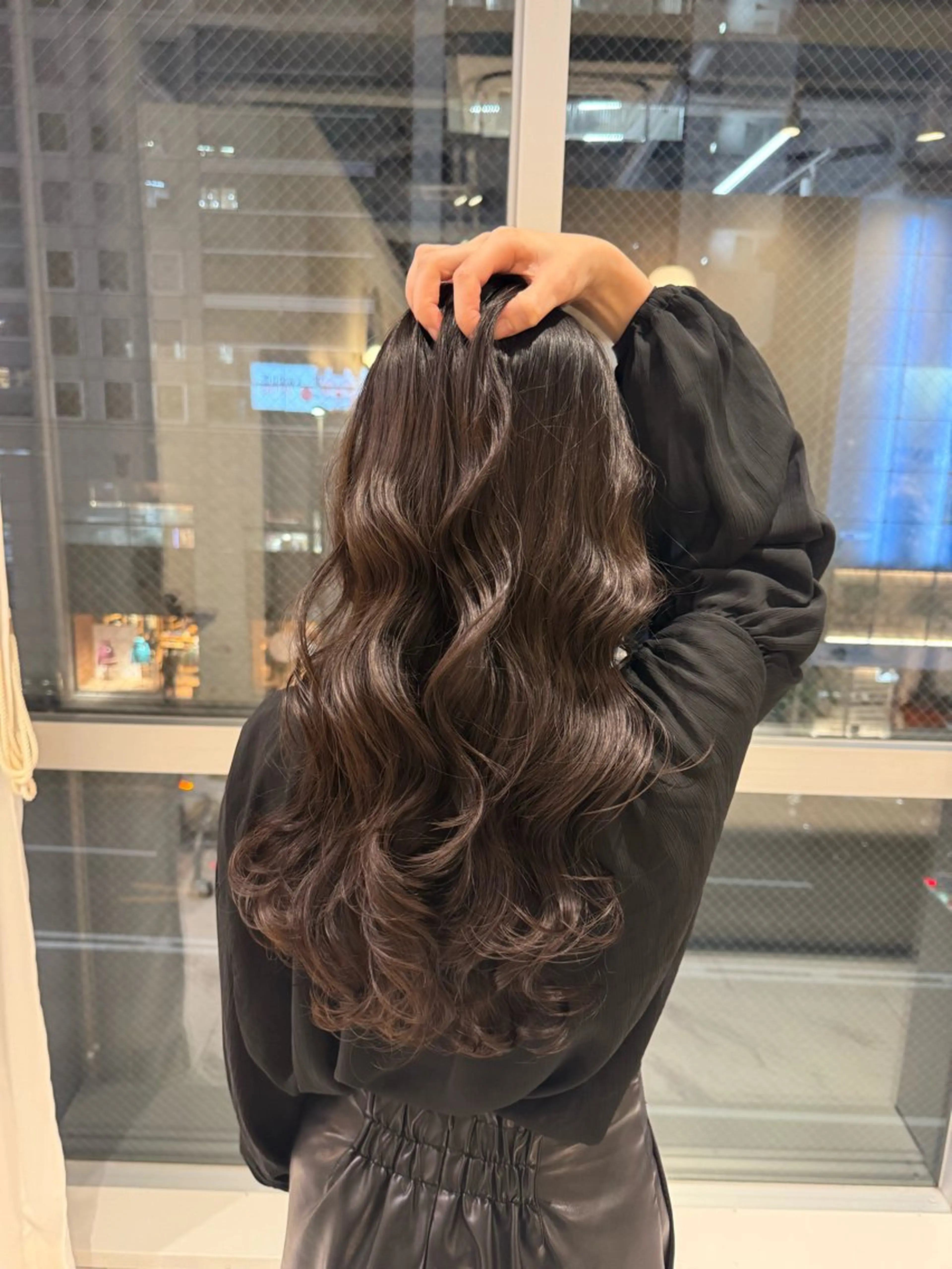 ロング ARMONY 神宮前所属・コテ巻き風パーマ 🦋そま🦋のヘアスタイル