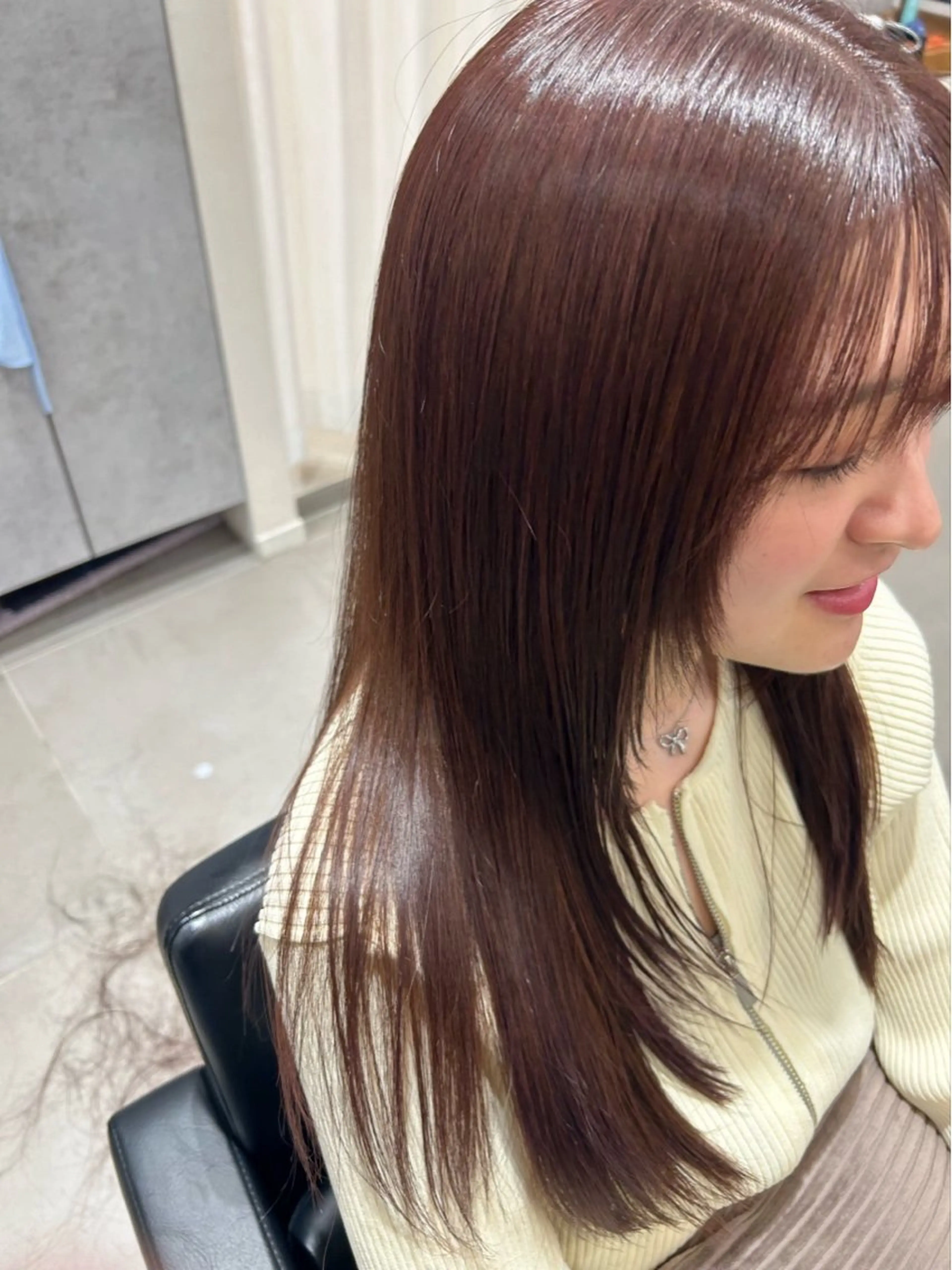 セミロング レッドブラウン 顔まわりレイヤー 顔周りカット 韓国風ヘア レイヤーカット おおがくみゆ🦙🍊 ‪‪⭐️池袋のヘアスタイル