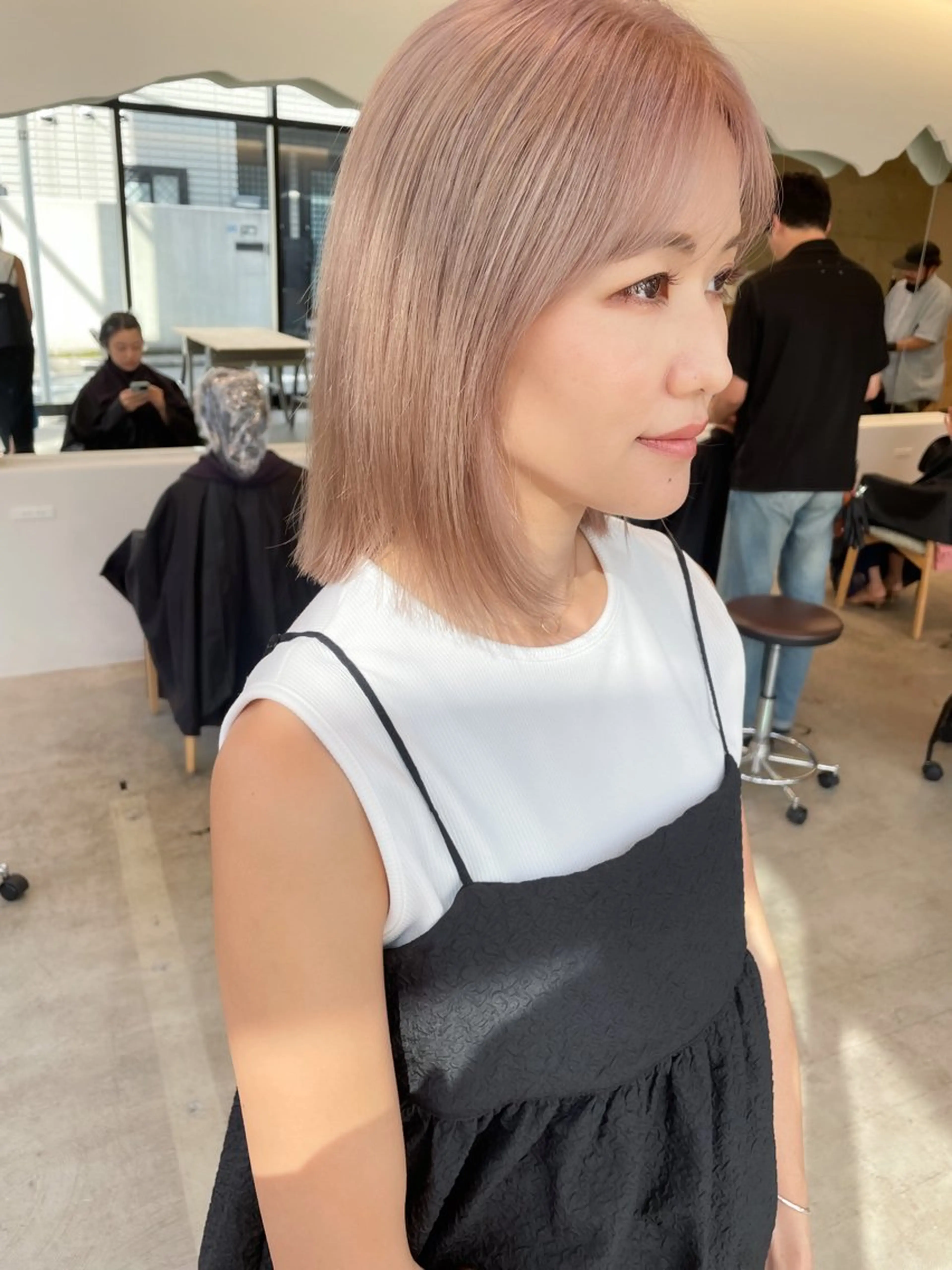 ショート カラー ヘアアレンジ ミニボブ/ブリーチ 🌈MISATOのヘアスタイル