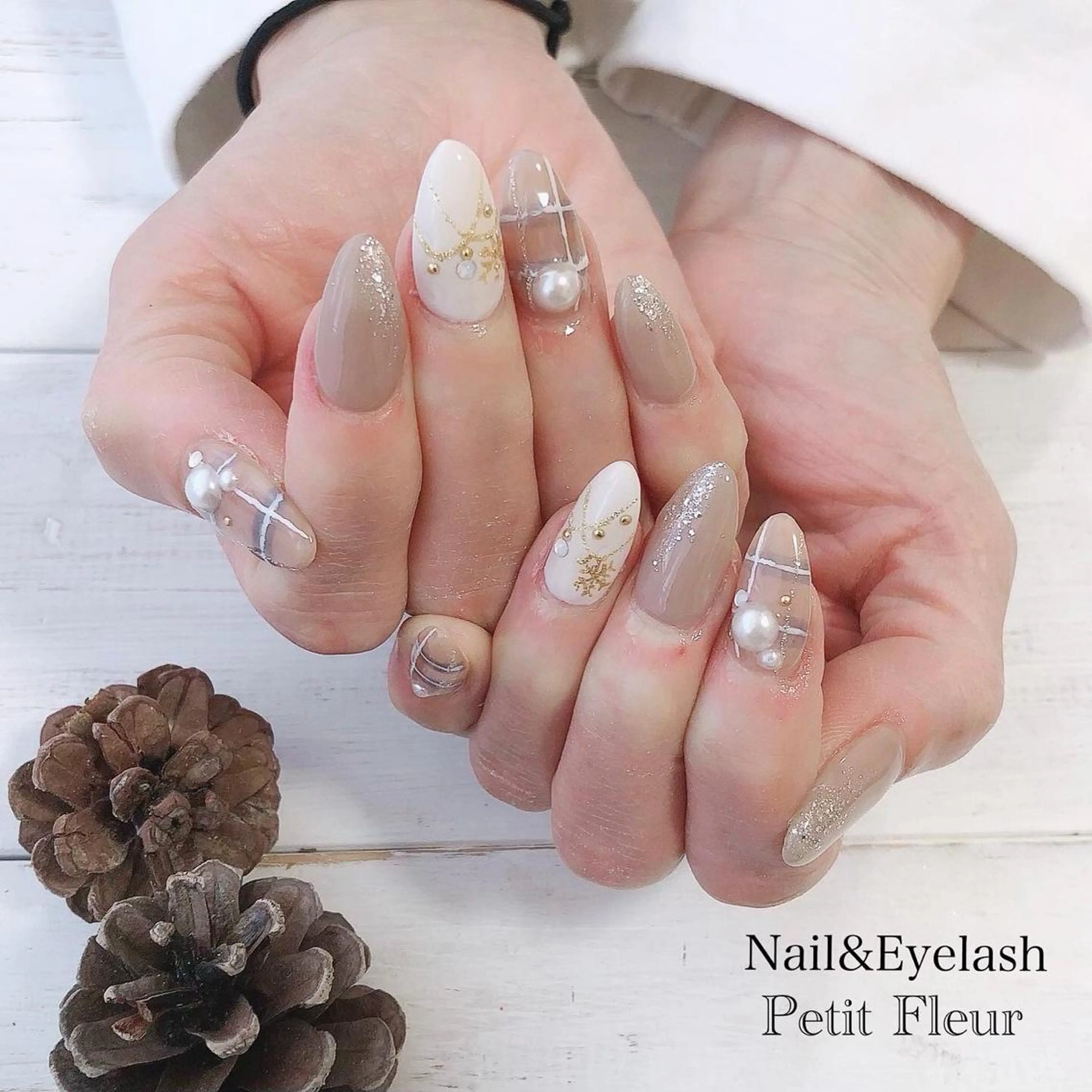 ネイル Petit Fleur所属・青柳 亜梨奈のマツエク・マツパデザイン