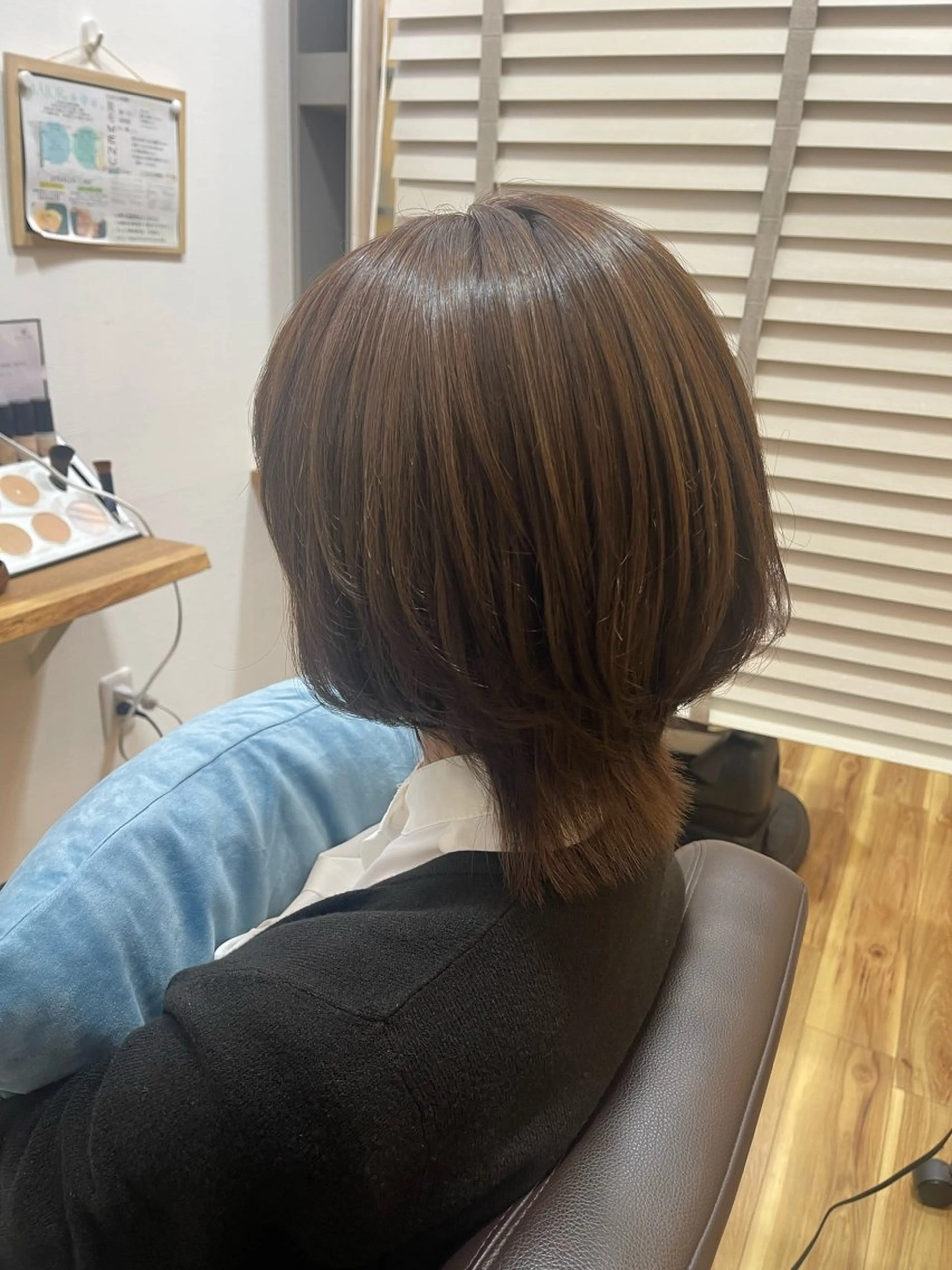 ミディアム カラー アッシュ オレンジ 山口 美咲のヘアスタイル
