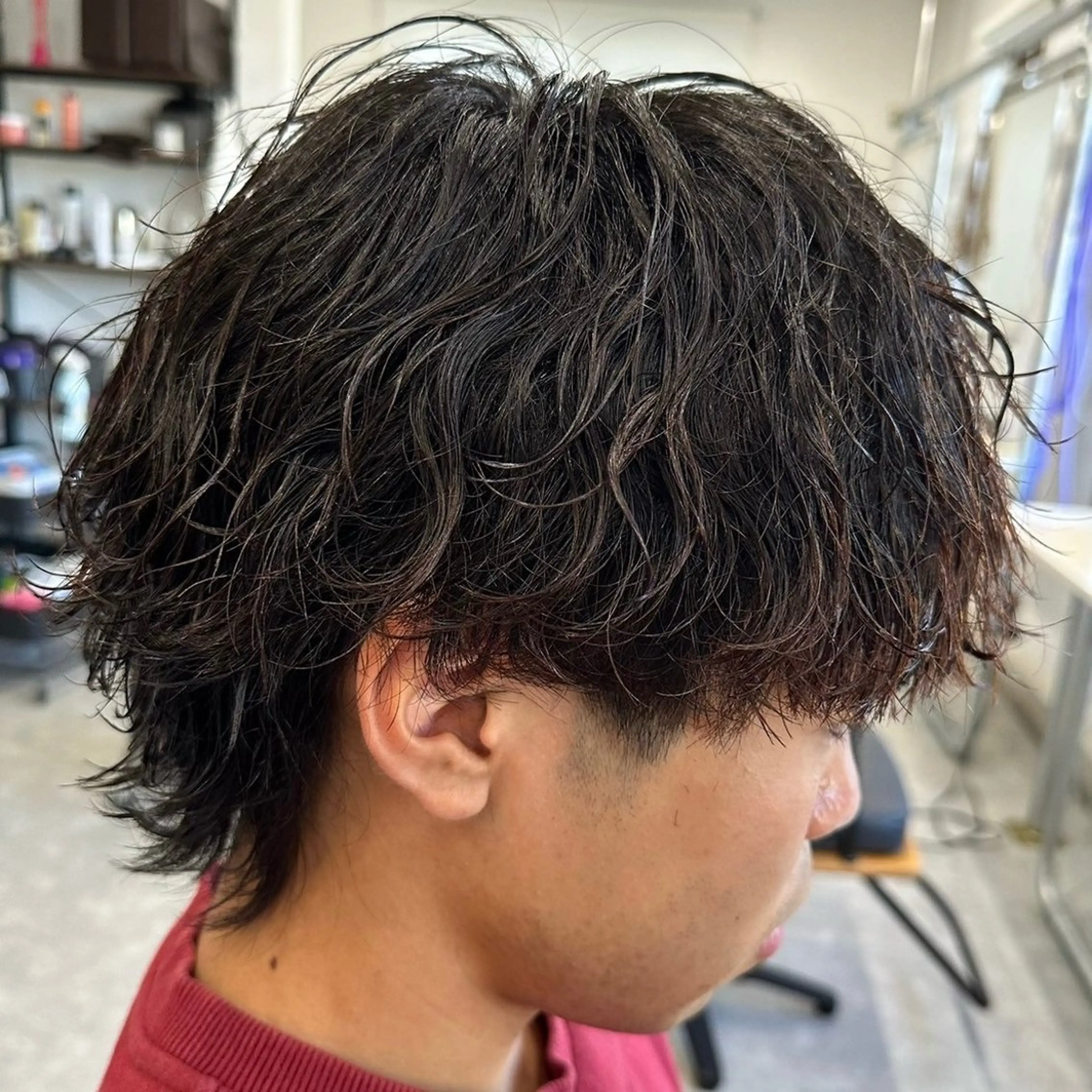 ミディアム パーマ メンズ ミディアムパーマ メンズパーマ 波巻きパーマ メンズウルフカット ウルフカット 縮毛矯正/メンズ パーマWATARUのヘアスタイル