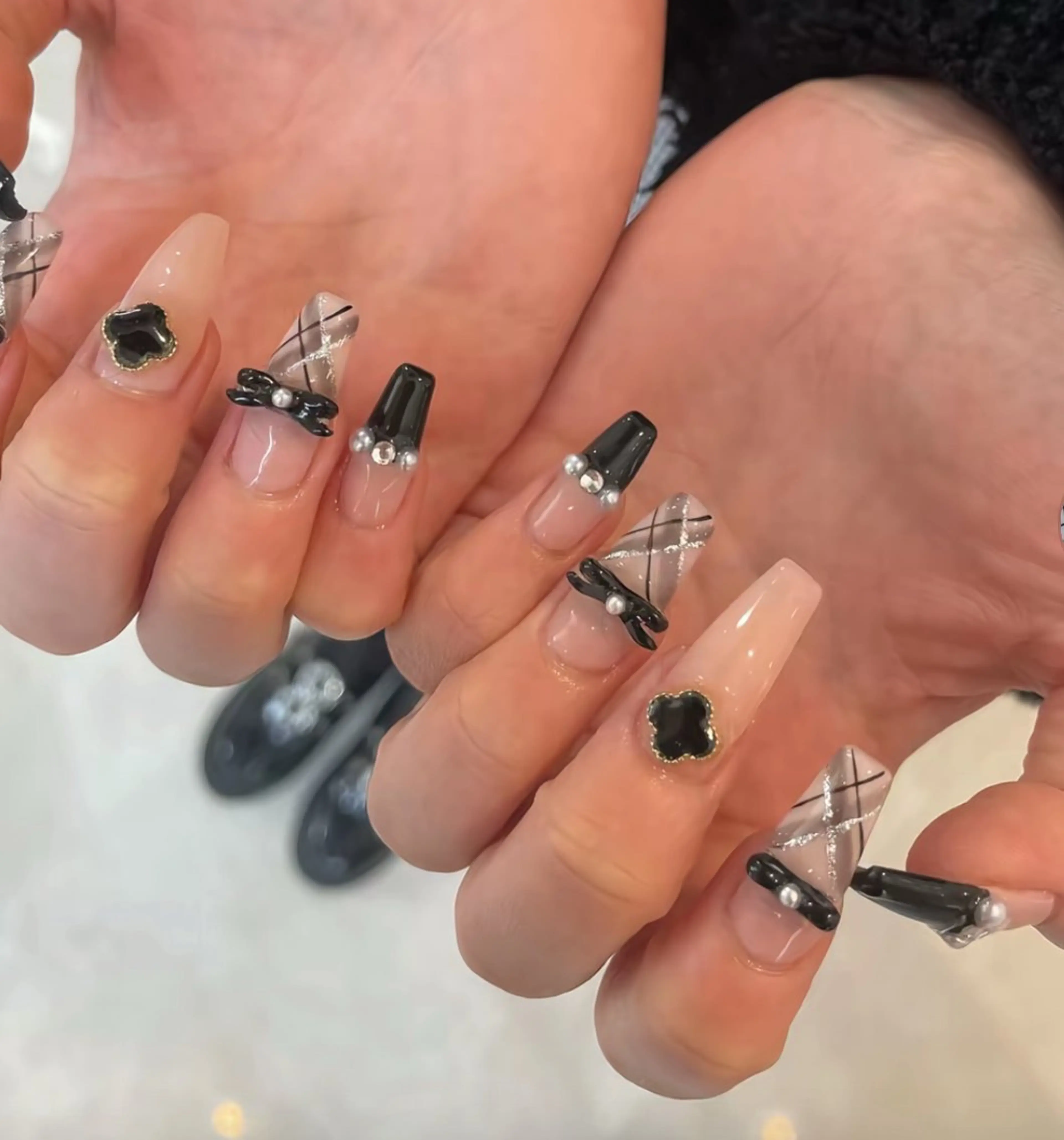 ネイル アートネイル 長さ出し ジェルネイル マグネットネイル ニュアンスネイル Kanao_ CloudyChanのネイルデザイン