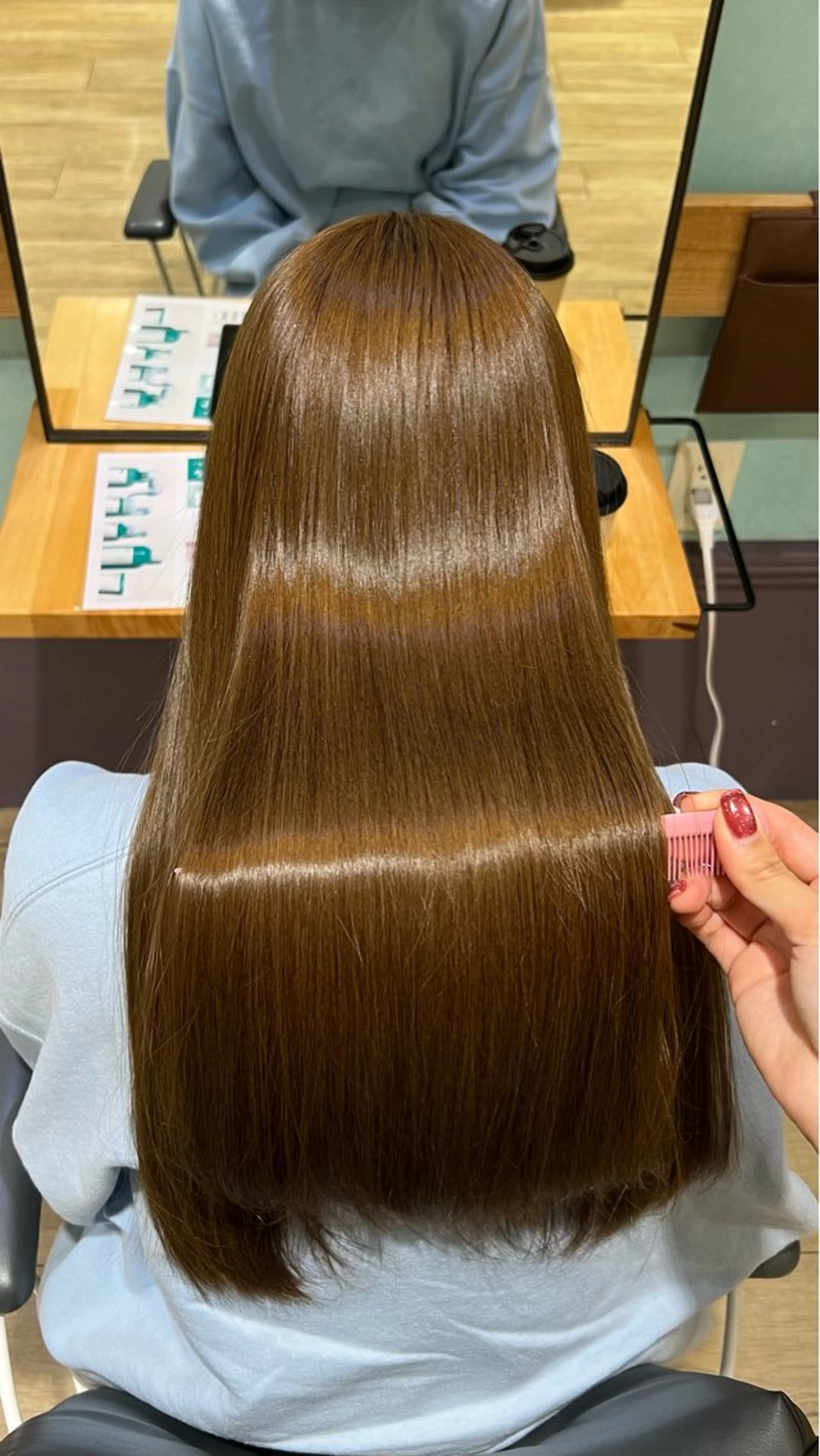 ロング カラー ヘアカラー トリートメント Garland 表参道所属・ミディアムレイヤー/ 艶カラー🎀　emiのヘアスタイル